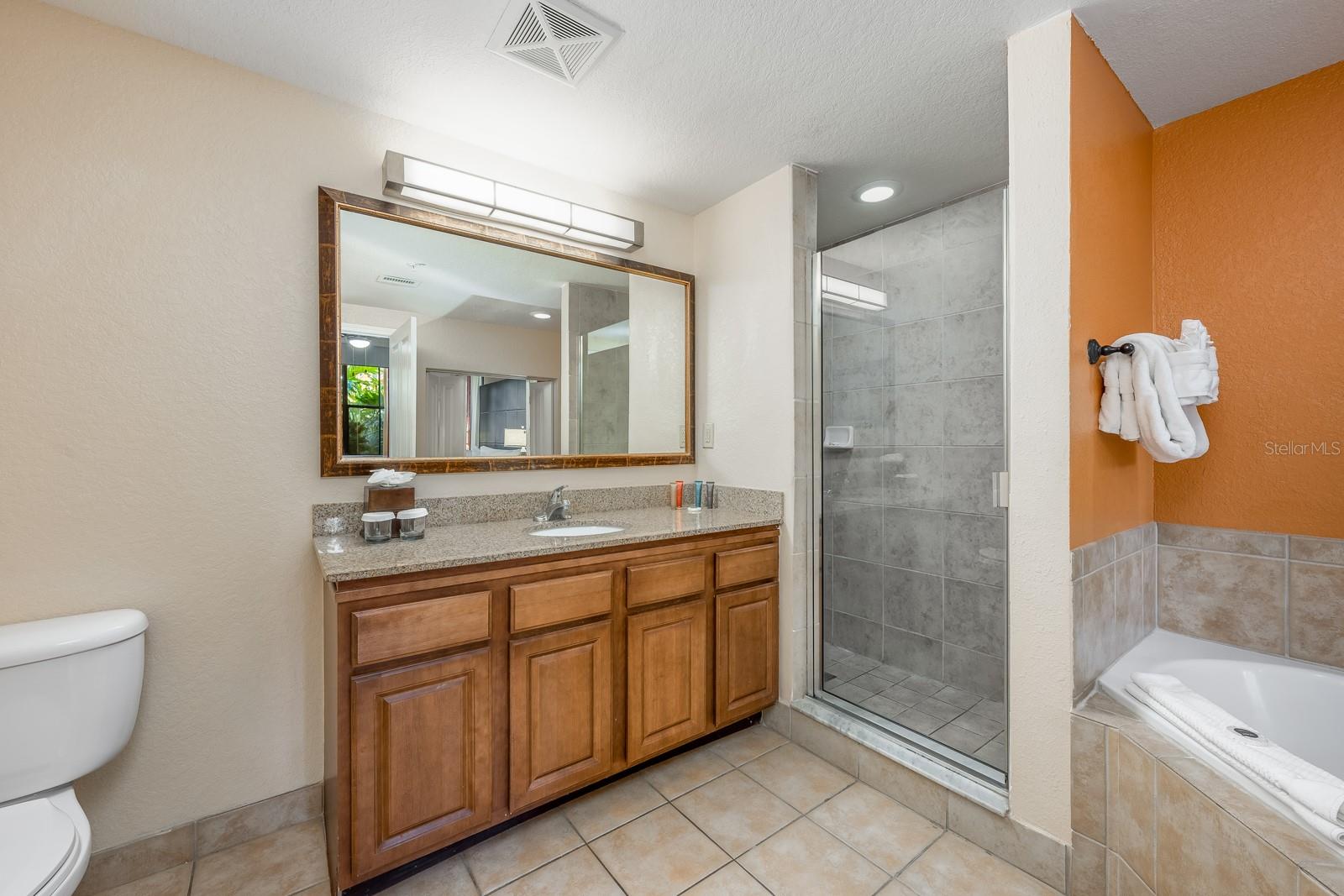 Image 13 of 33 For 12527 Floridays Resort Drive E104