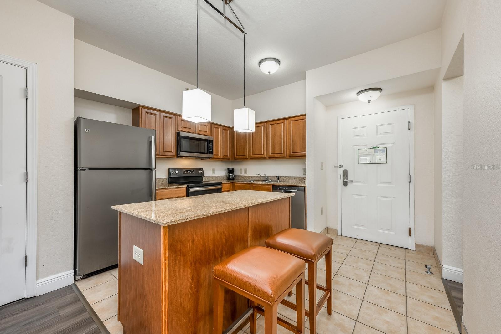 Image 6 of 33 For 12527 Floridays Resort Drive E104