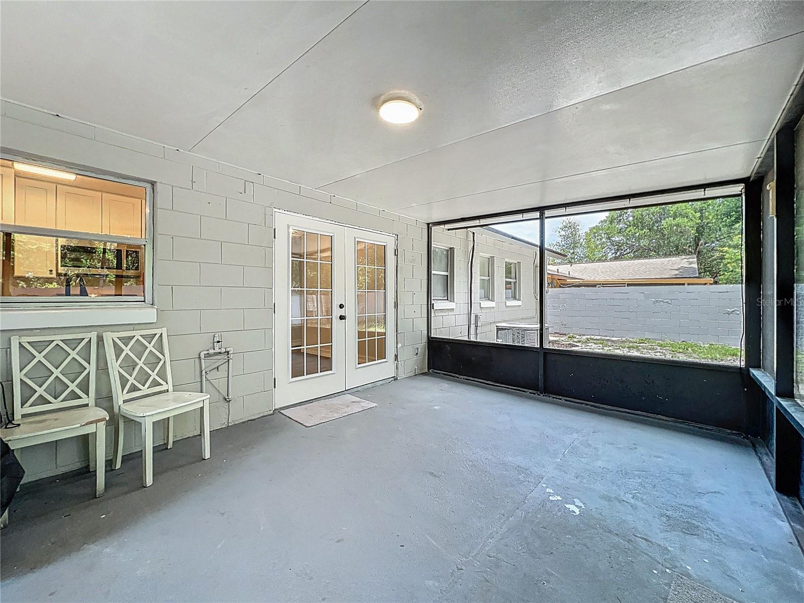 Image 21 of 25 For 2109 Hartwell Avenue