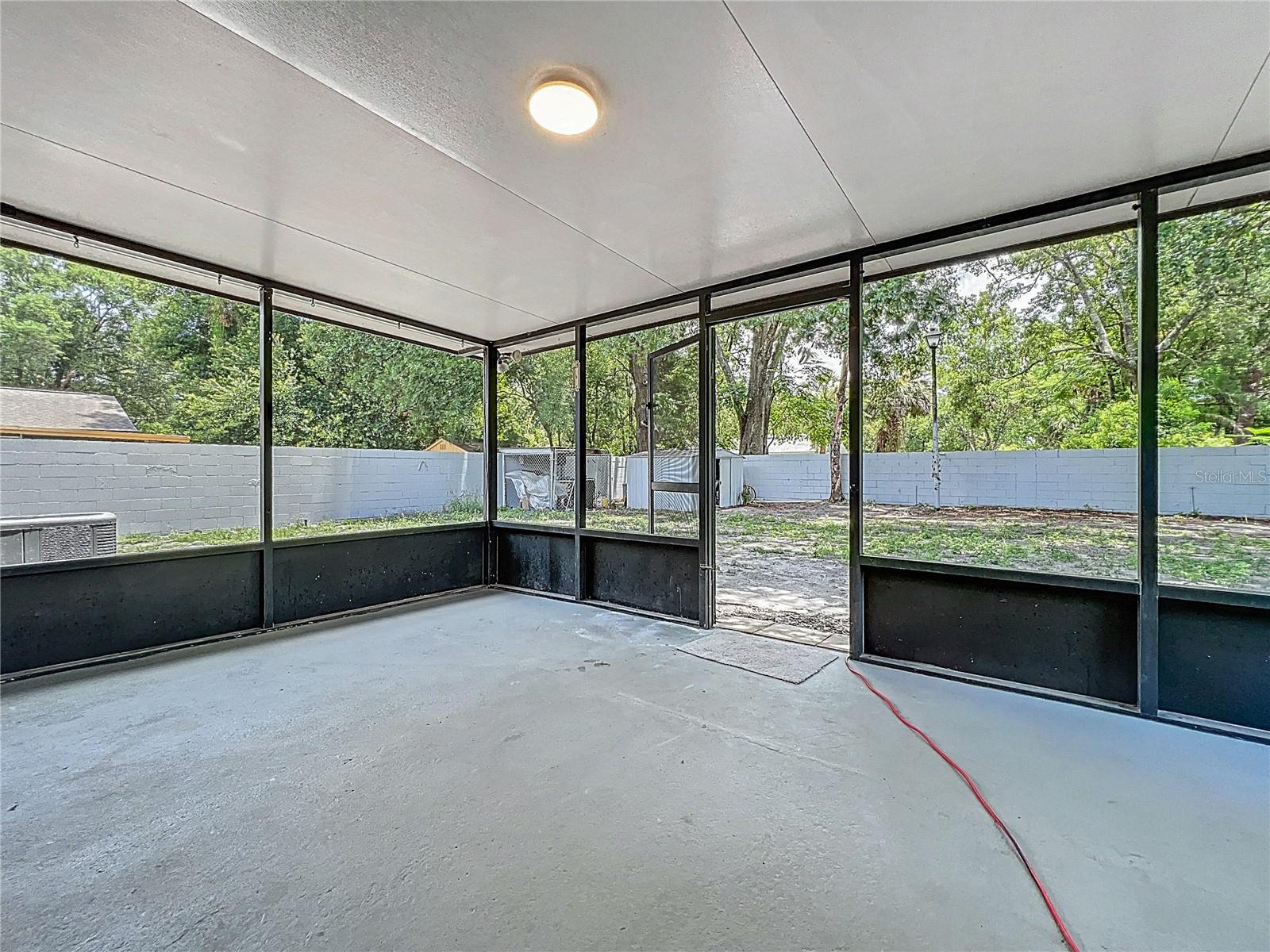 Image 22 of 25 For 2109 Hartwell Avenue