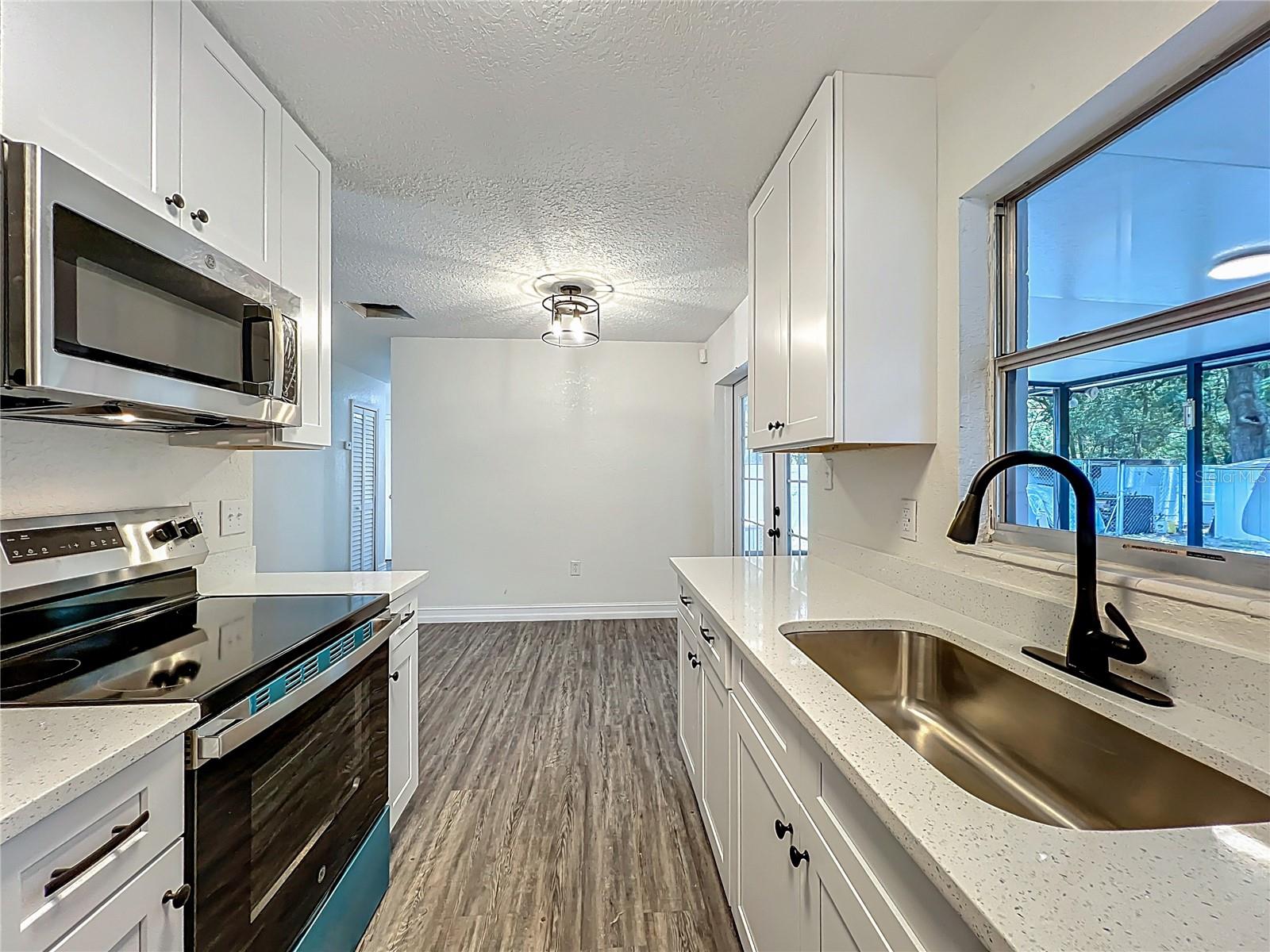 Image 8 of 25 For 2109 Hartwell Avenue
