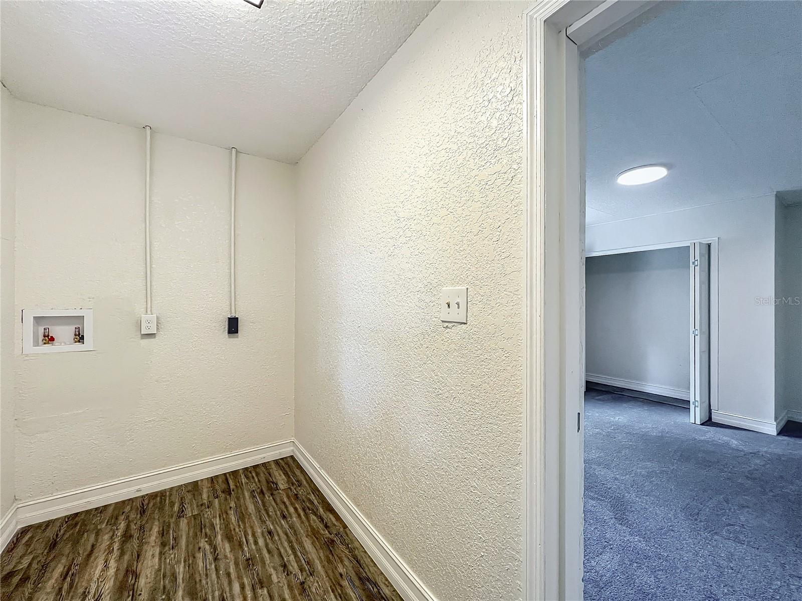 Image 9 of 25 For 2109 Hartwell Avenue