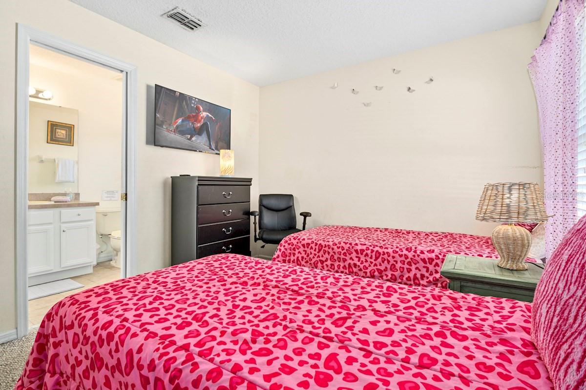 Image 42 of 59 For 1428 Solana Circle