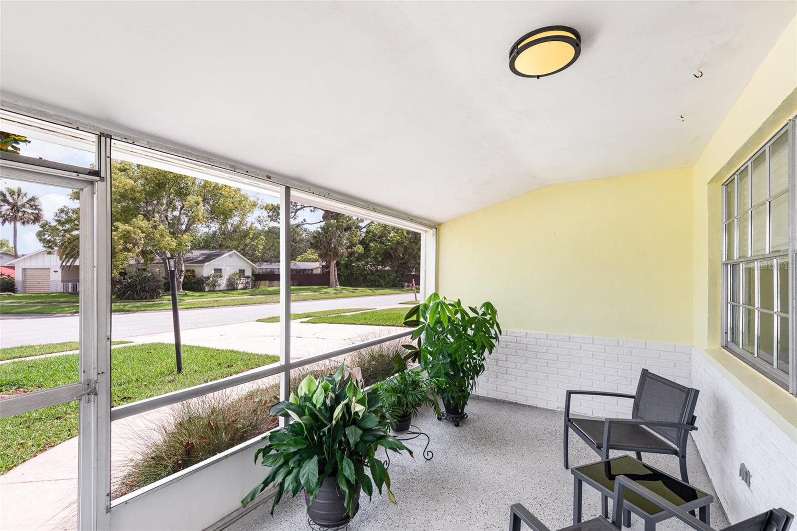 Image 2 of 23 For 692 Gaslight Drive