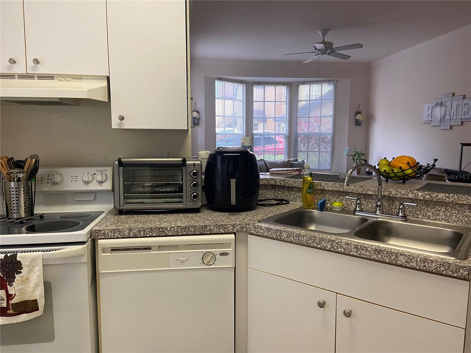 Image 5 of 10 For 6360 Raleigh Street 1701