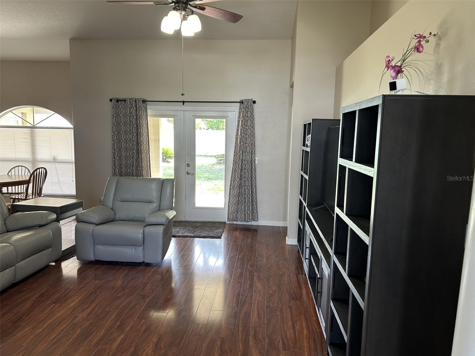 Image 4 of 43 For 13000 Sandy Pine Lane