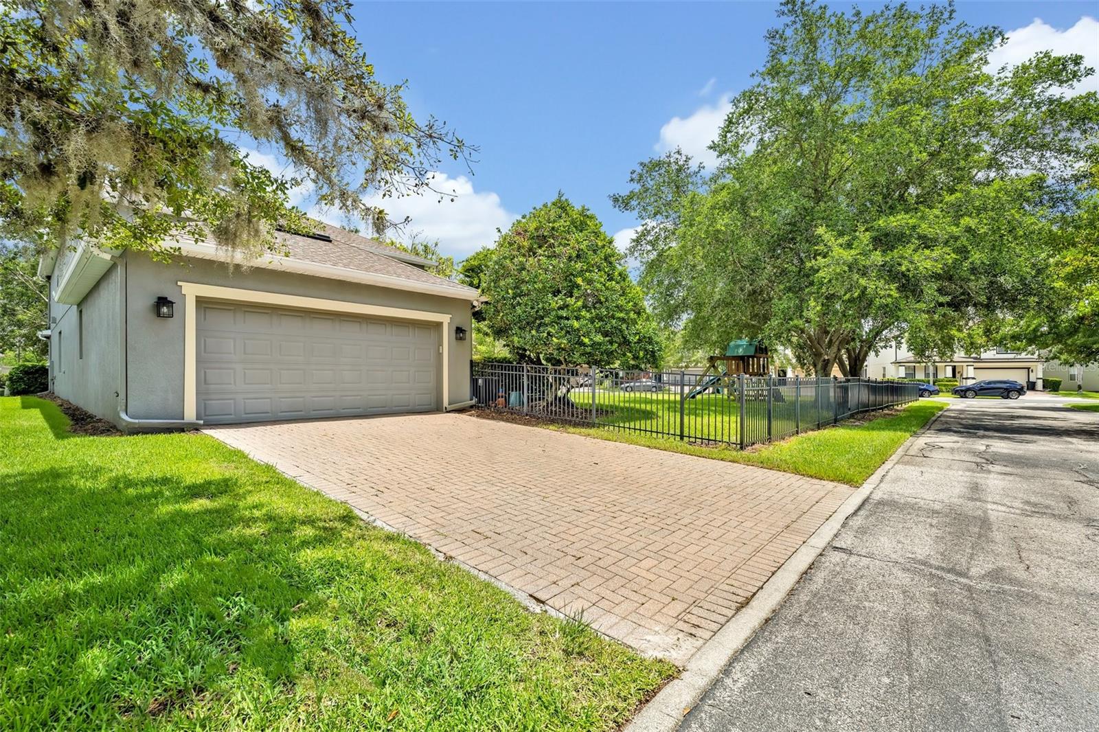 Image 30 of 34 For 513 Legacy Park Drive