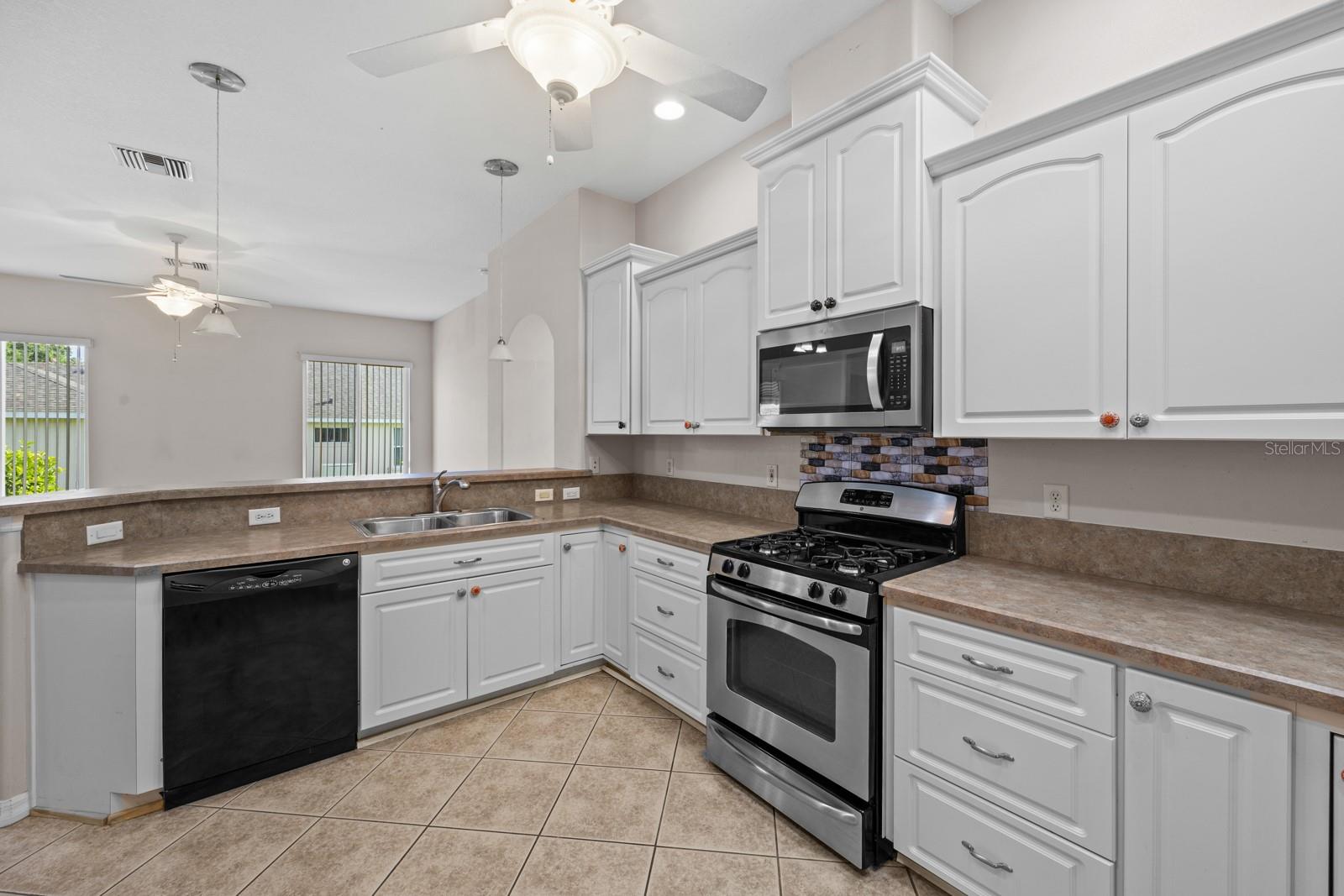 Image 15 of 45 For 5339 Pond Crossing Place