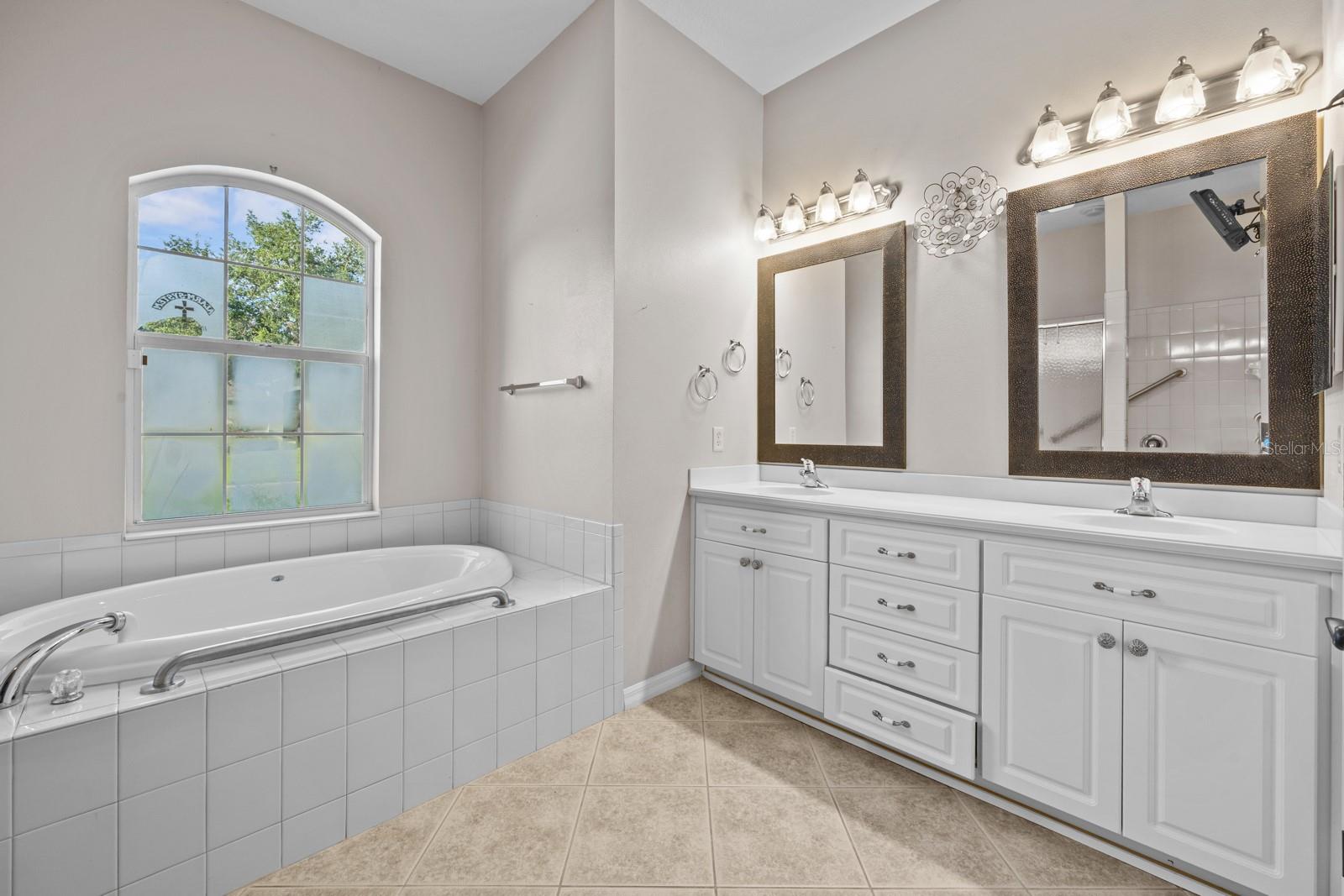 Image 23 of 45 For 5339 Pond Crossing Place