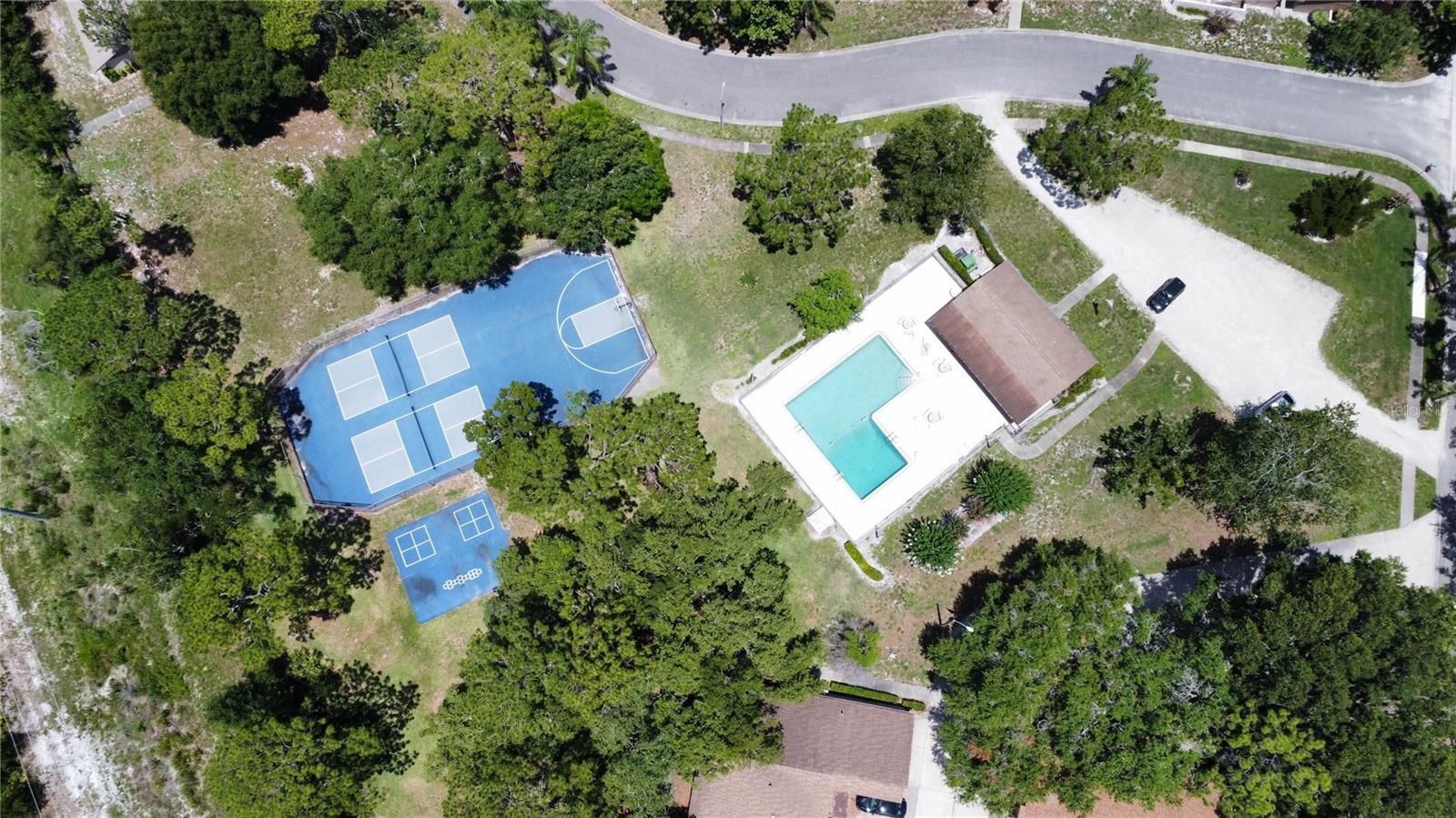 Image 42 of 43 For 271 Raintree Drive