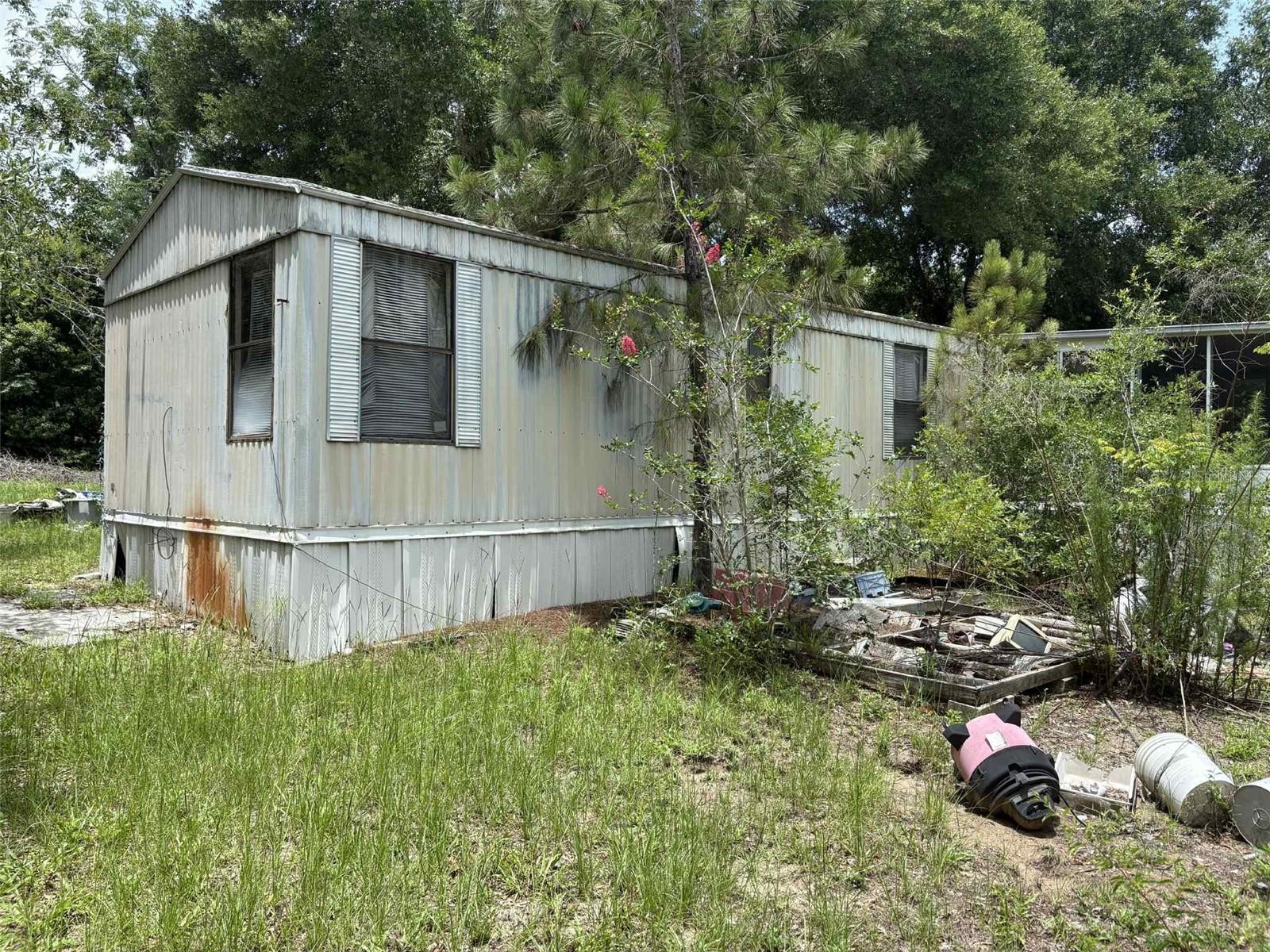 Image 8 of 11 For 11821 123rd Avenue