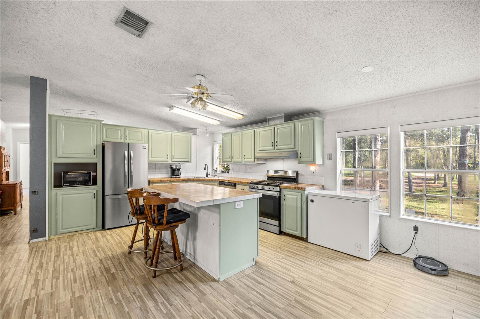 Image 11 of 33 For 16410 119th Street