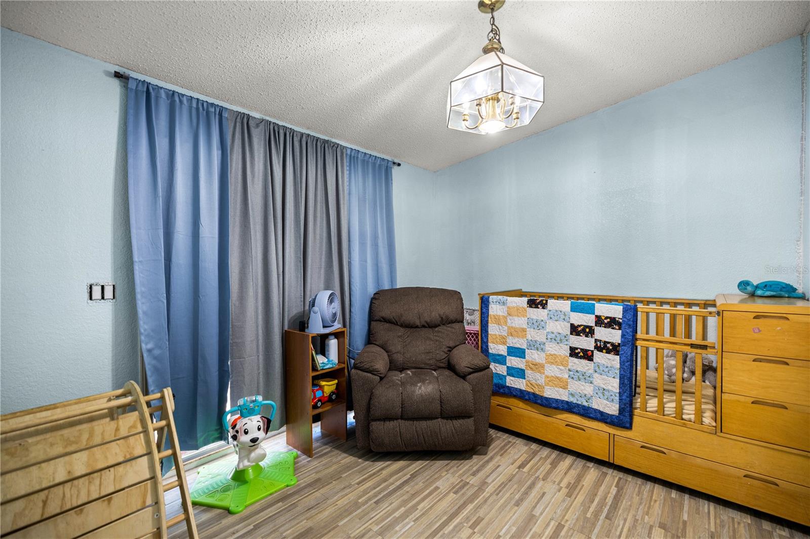 Image 22 of 33 For 16410 119th Street