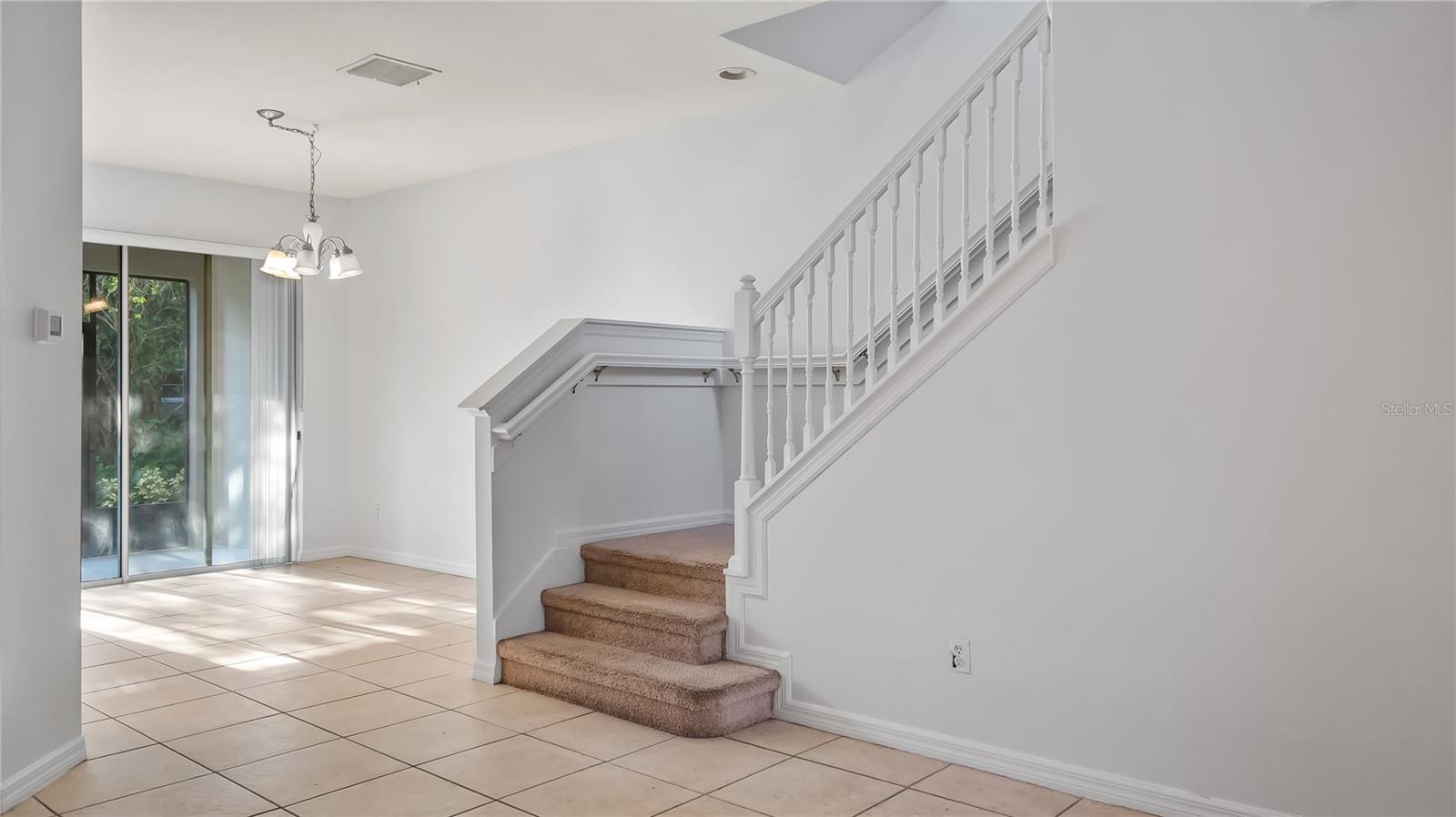 Image 13 of 47 For 417 Livorno Way
