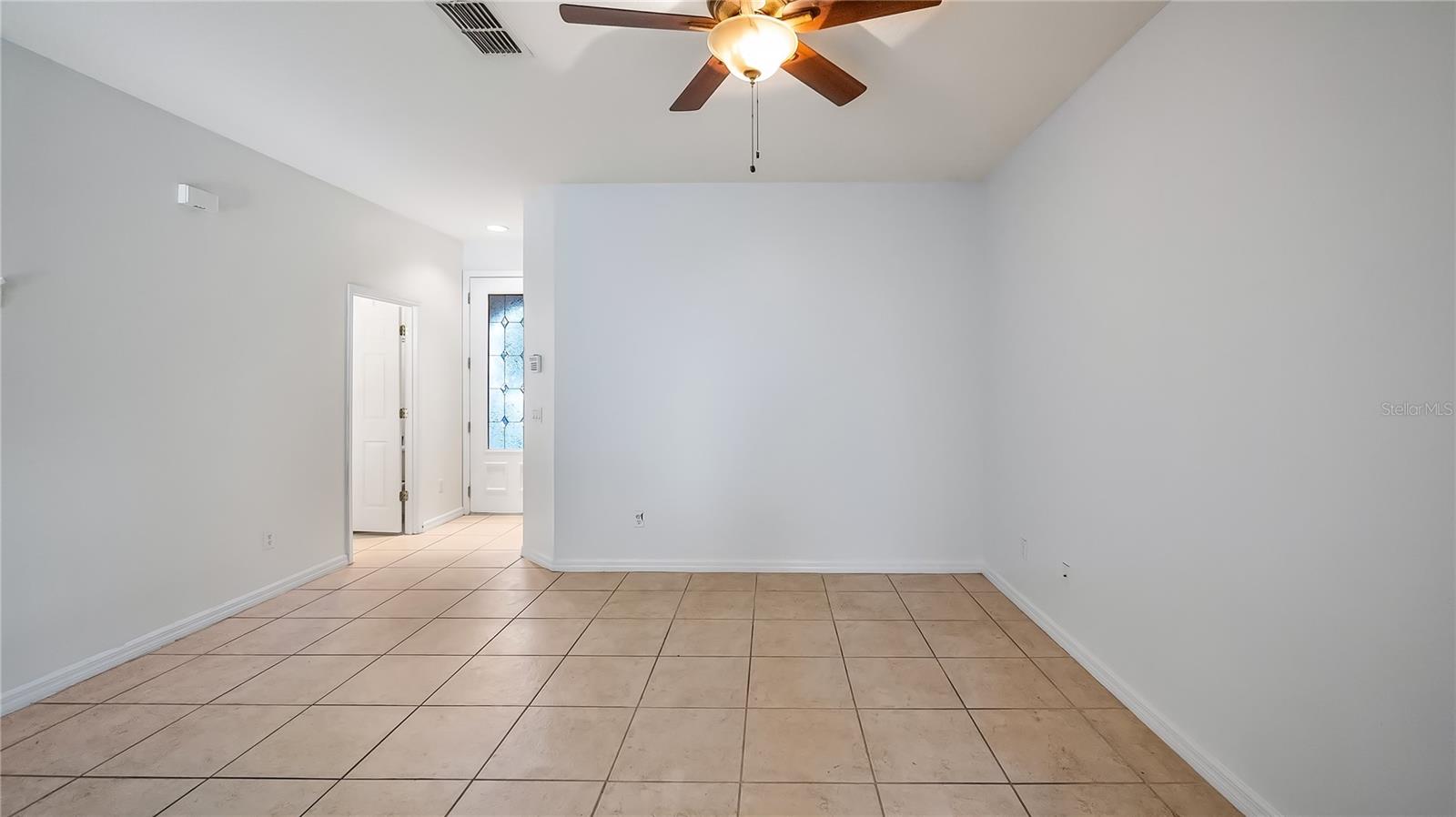 Image 19 of 47 For 417 Livorno Way
