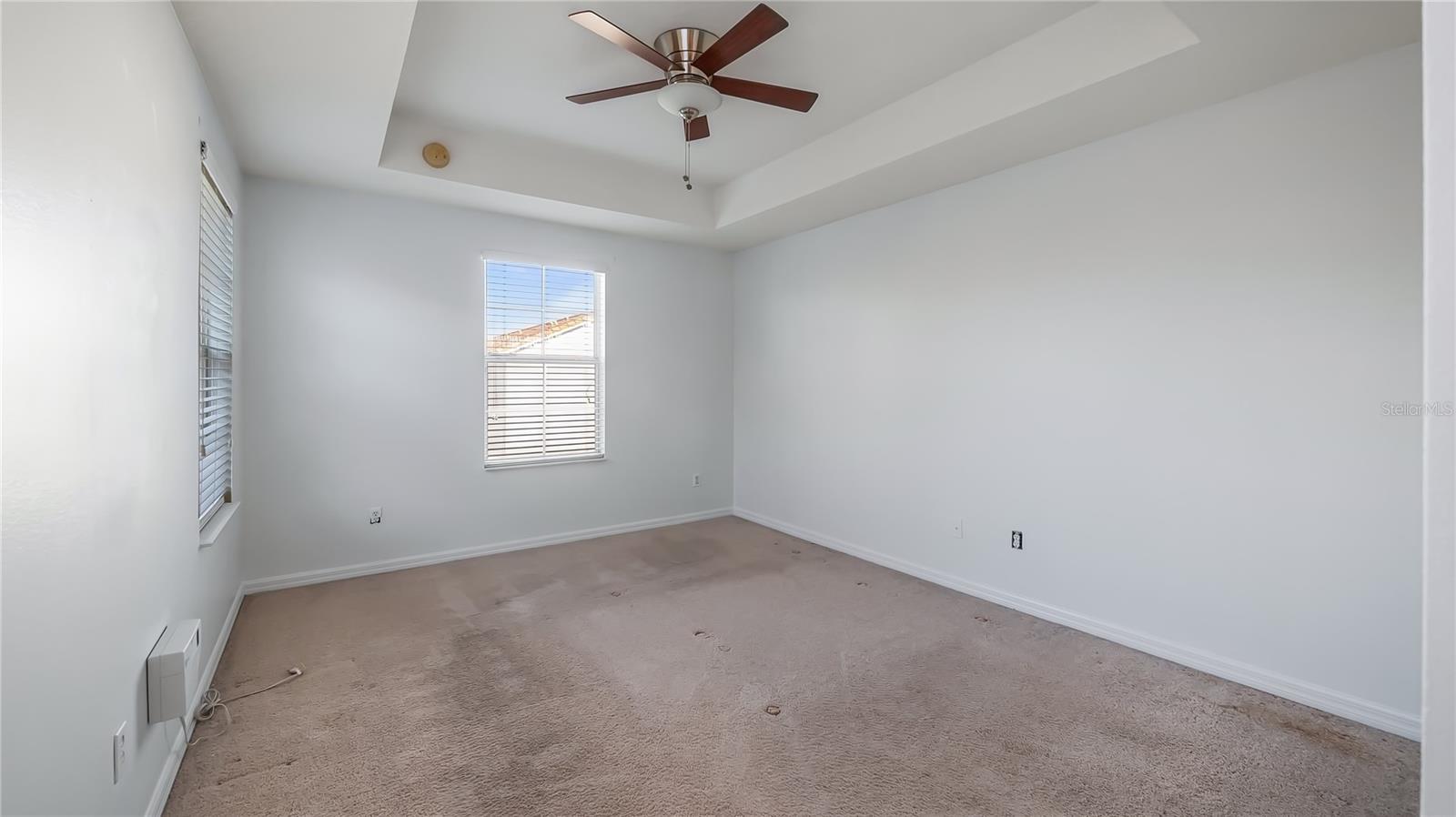 Image 21 of 47 For 417 Livorno Way
