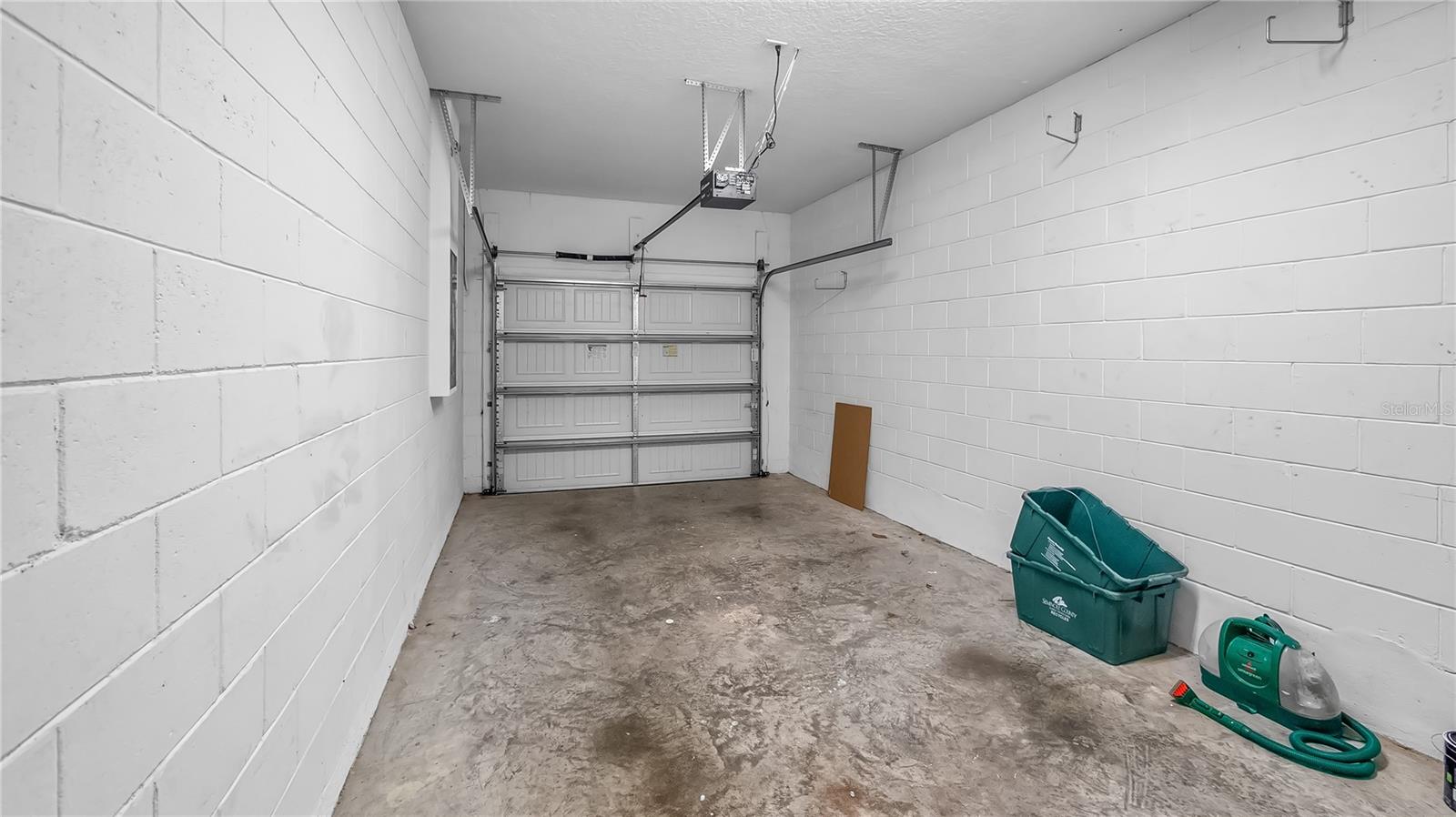 Image 30 of 47 For 417 Livorno Way