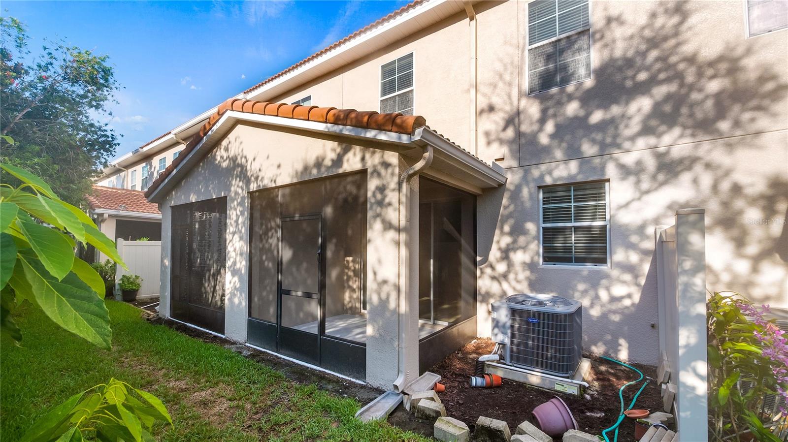 Image 33 of 47 For 417 Livorno Way
