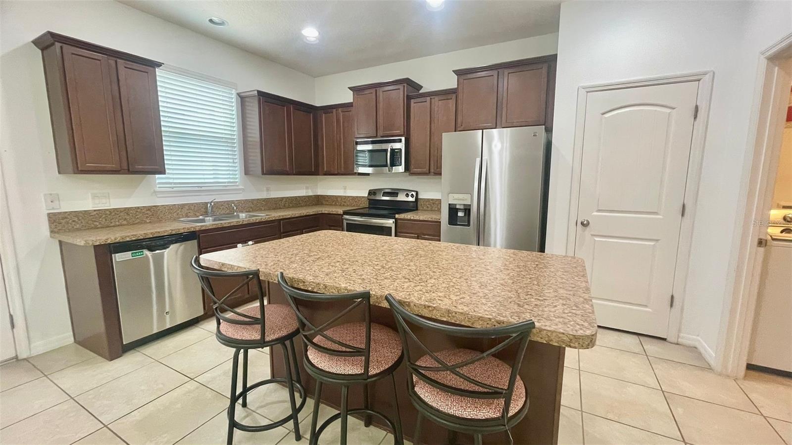 Image 5 of 15 For 4450 Capital Boulevard
