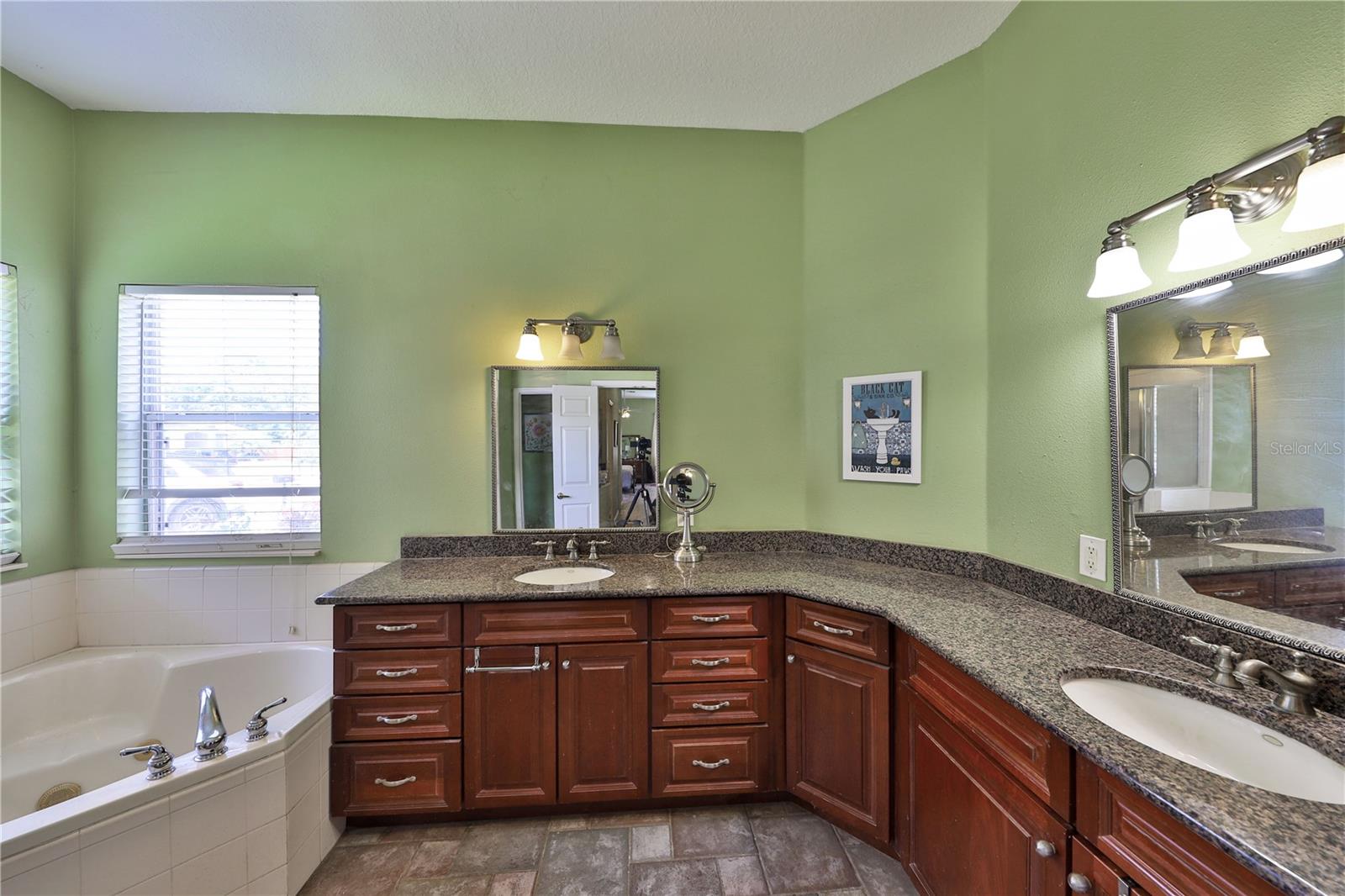 Image 12 of 18 For 604 Timberwilde Court