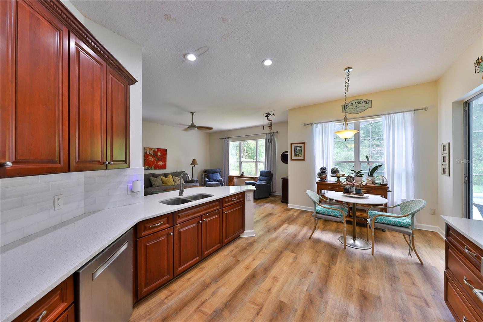 Image 8 of 18 For 604 Timberwilde Court