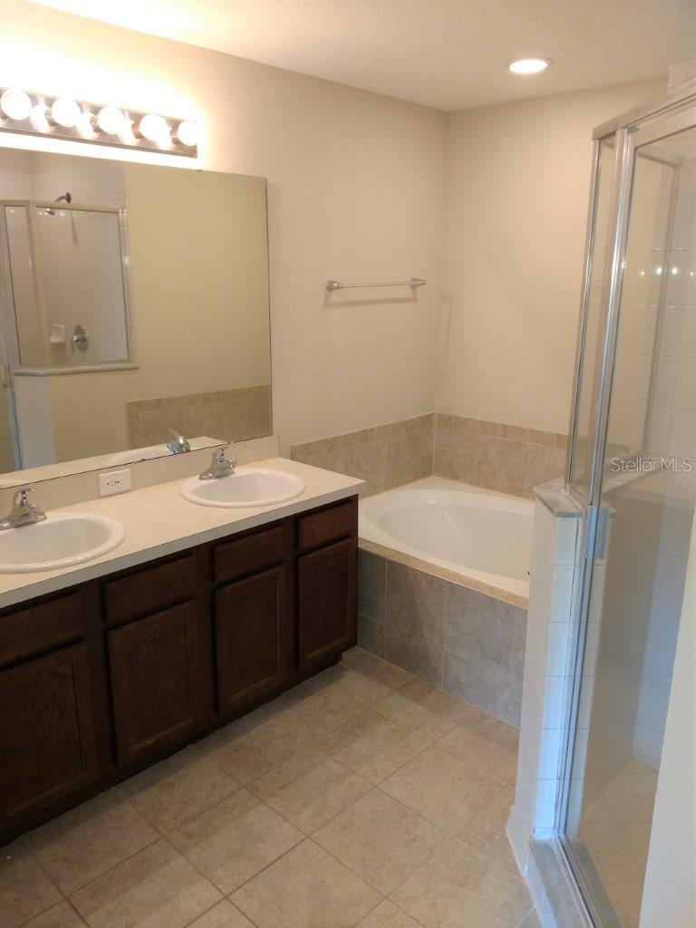 Image 11 of 27 For 10612 Regent Square Drive 1307