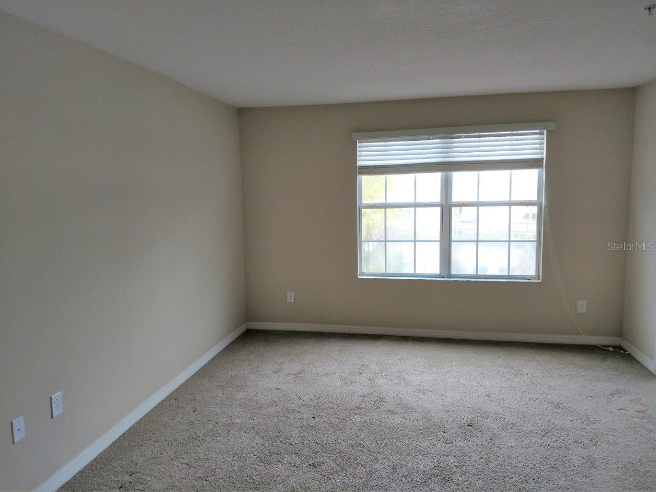 Image 14 of 27 For 10612 Regent Square Drive 1307
