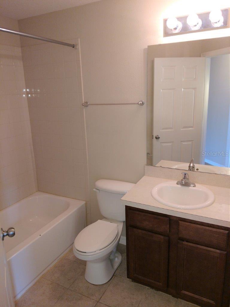 Image 16 of 27 For 10612 Regent Square Drive 1307