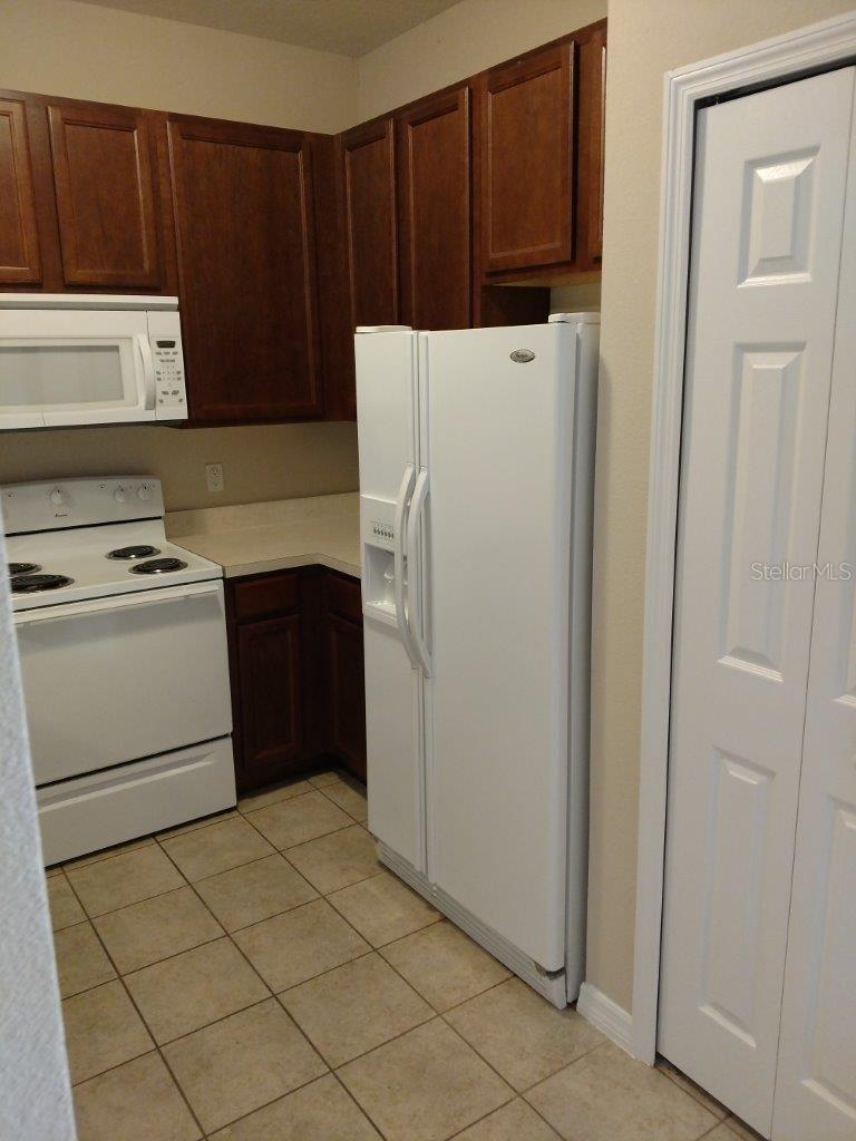 Image 4 of 27 For 10612 Regent Square Drive 1307