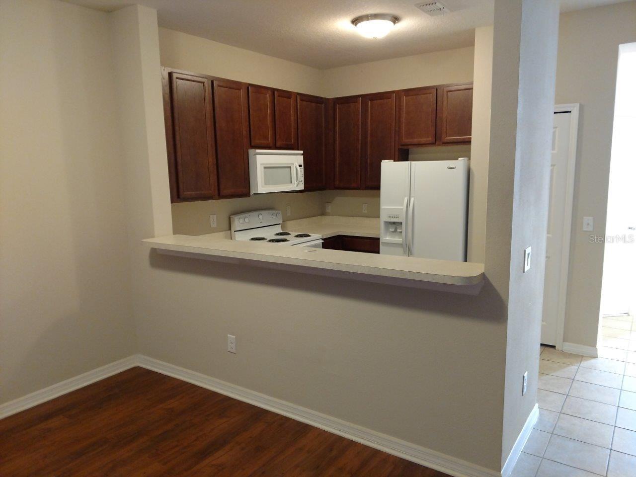 Image 5 of 27 For 10612 Regent Square Drive 1307