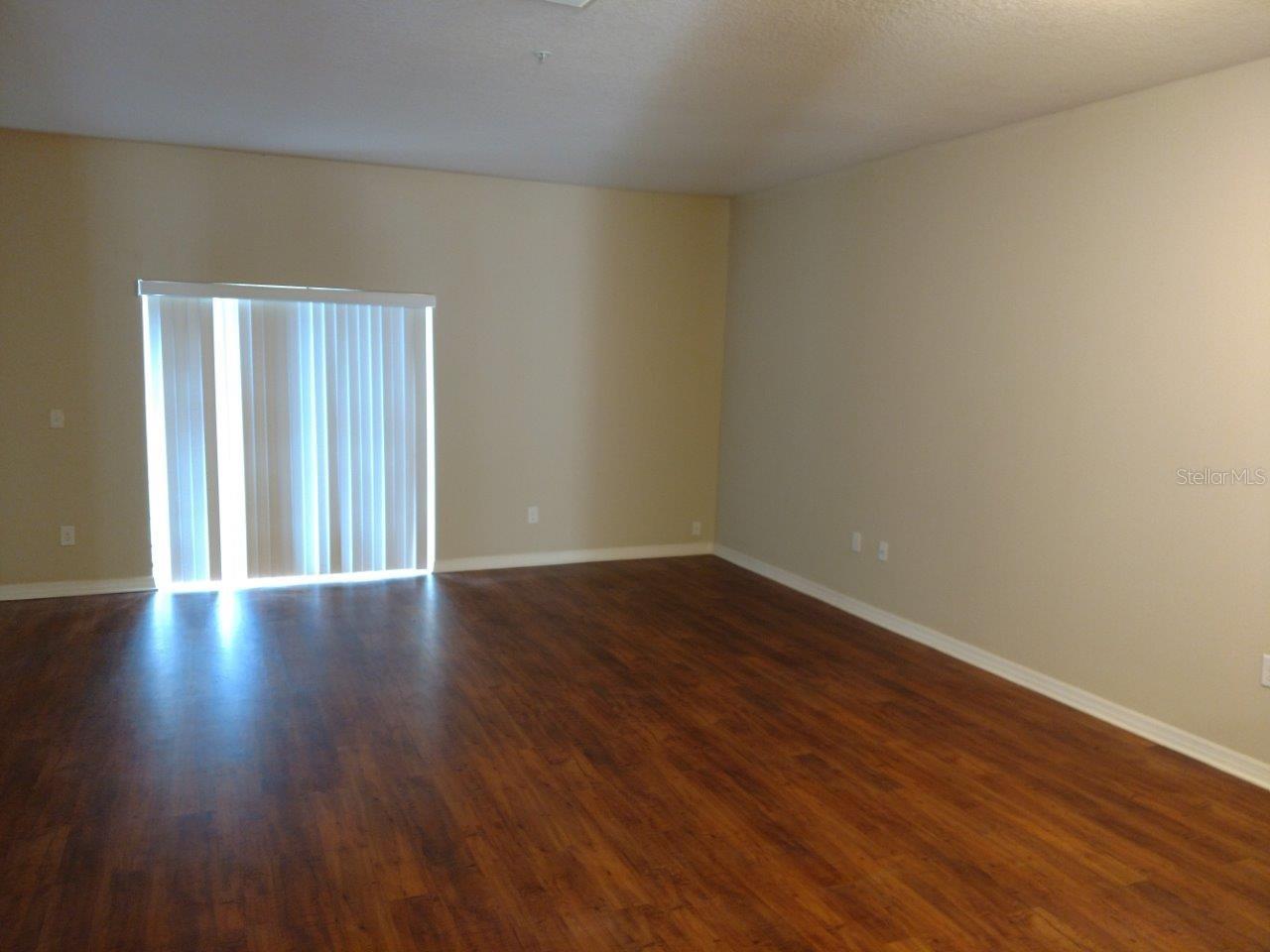 Image 7 of 27 For 10612 Regent Square Drive 1307