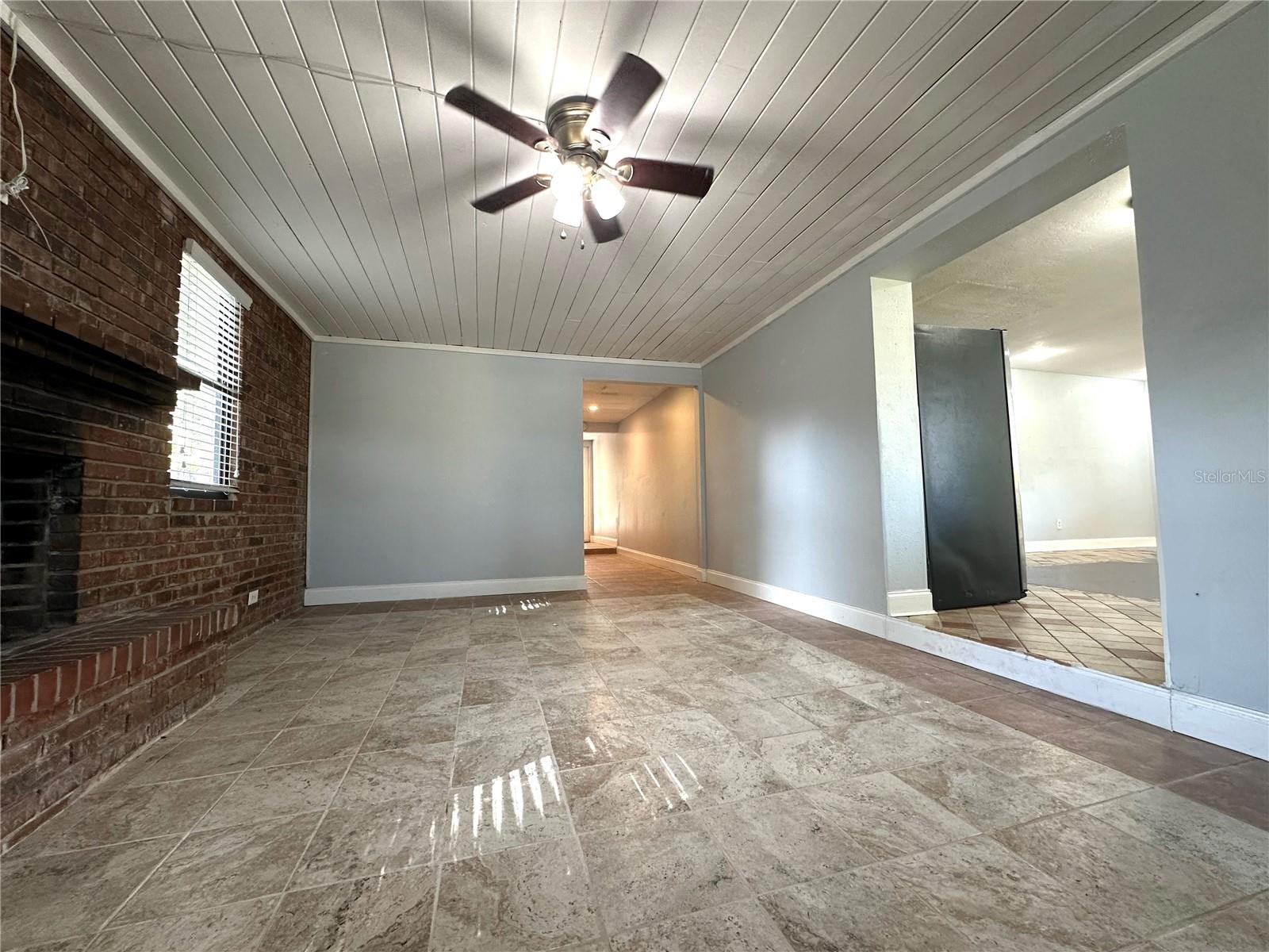 Image 15 of 20 For 814 Agnes Drive
