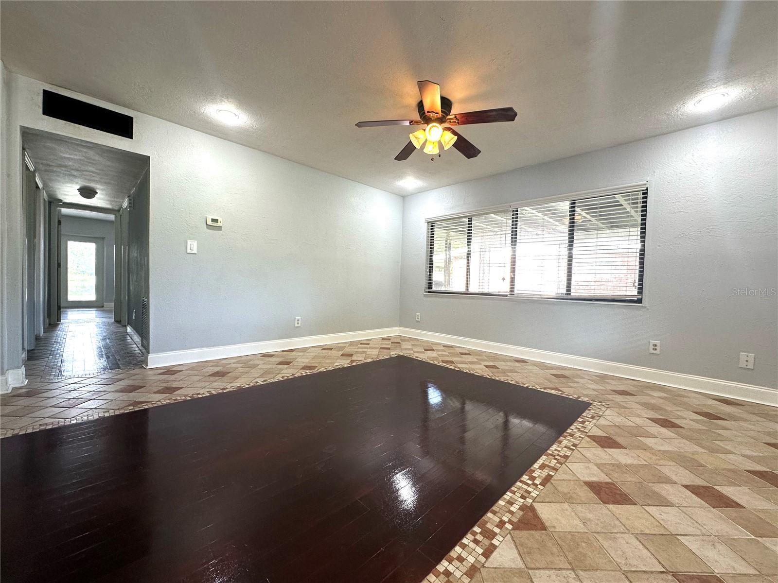 Image 16 of 20 For 814 Agnes Drive