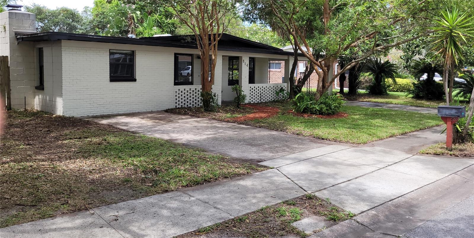 Image 2 of 20 For 814 Agnes Drive
