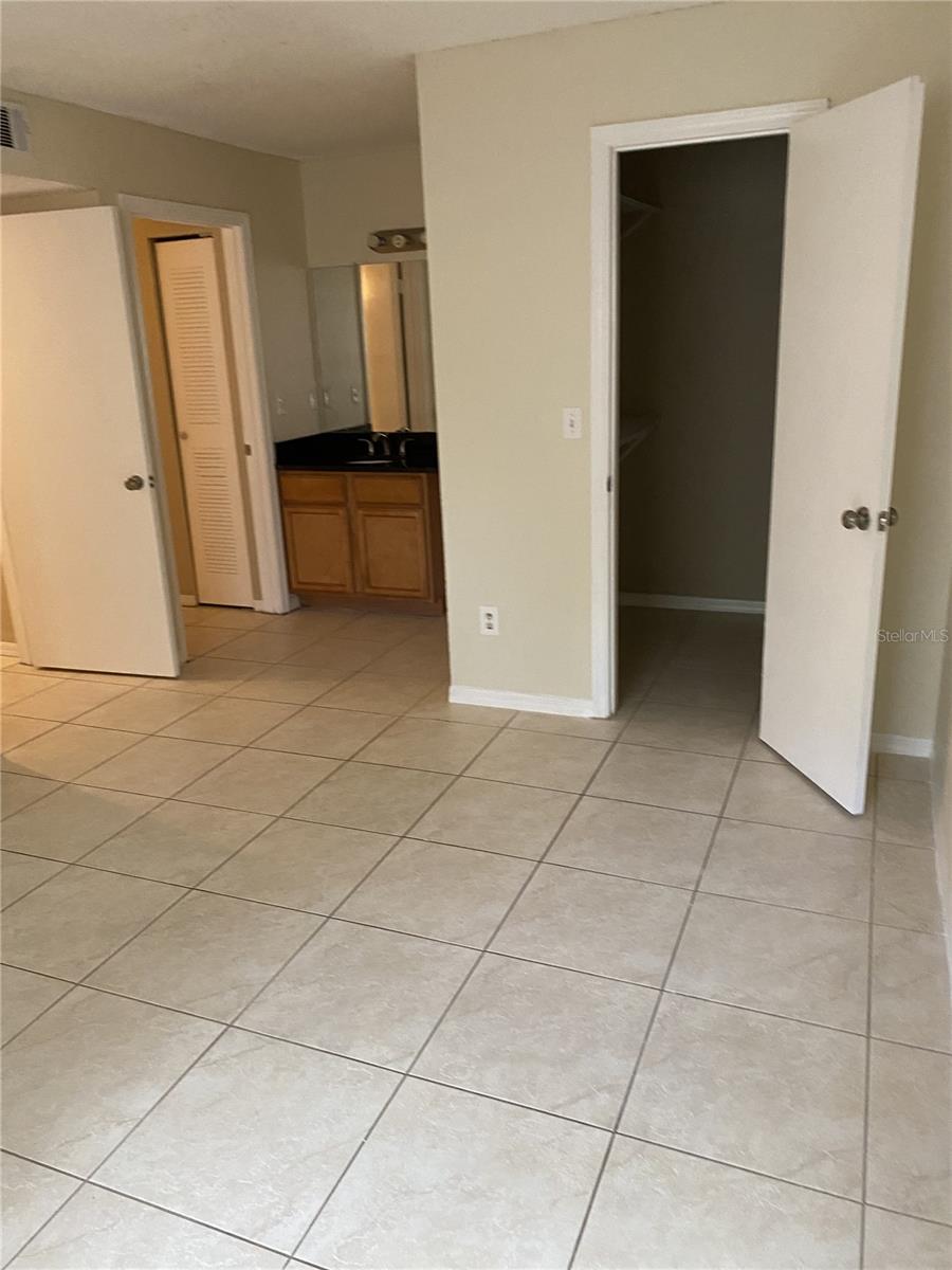 Image 11 of 14 For 4524 Commander Drive 1615