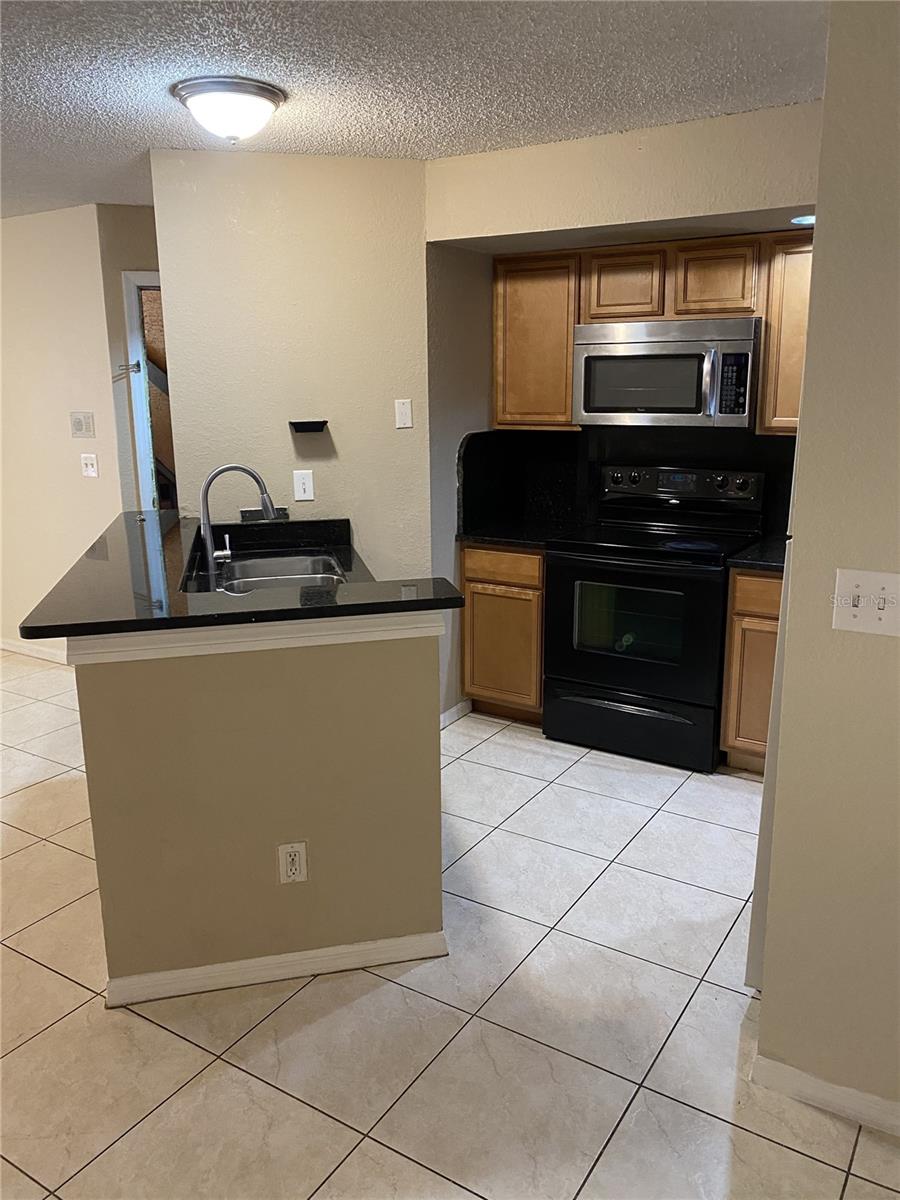 Image 4 of 14 For 4524 Commander Drive 1615
