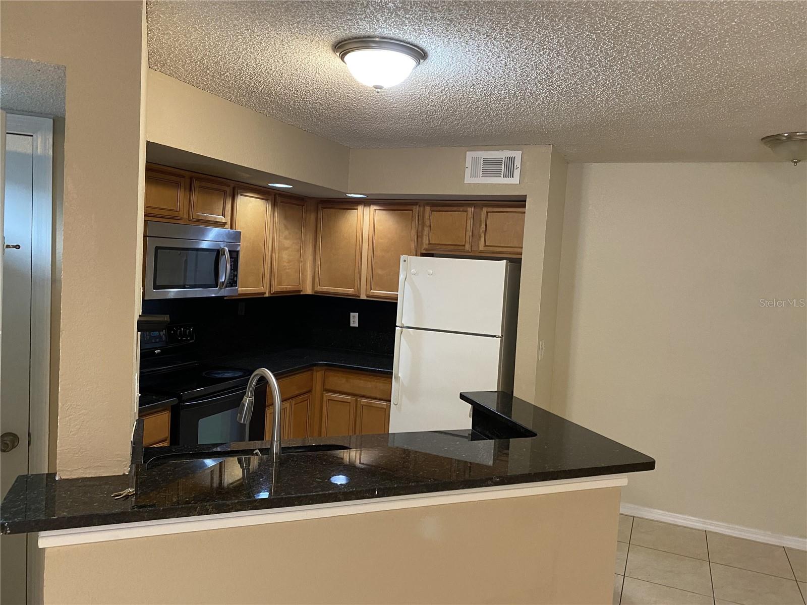Image 5 of 14 For 4524 Commander Drive 1615