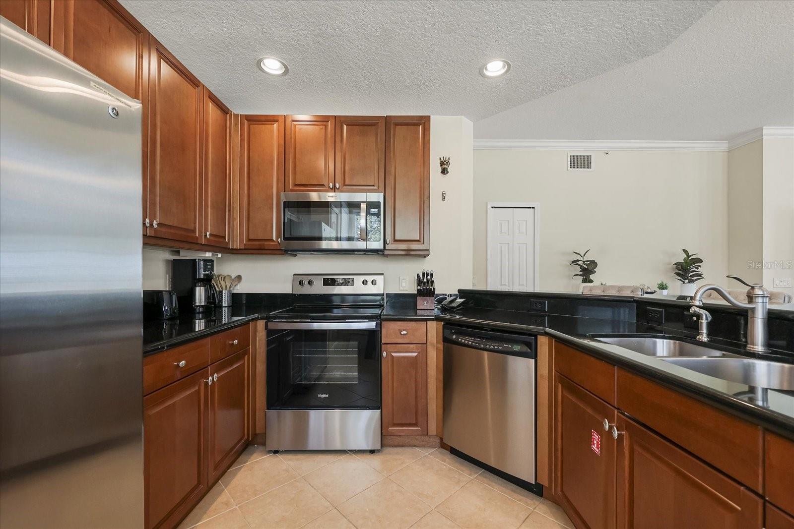 Image 8 of 35 For 7509 Mourning Dove Circle 204