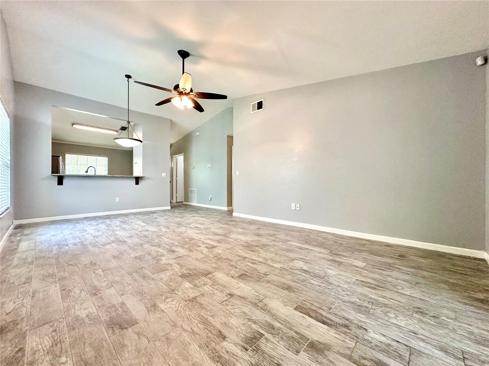 Image 4 of 24 For 818 Maple Forest Drive