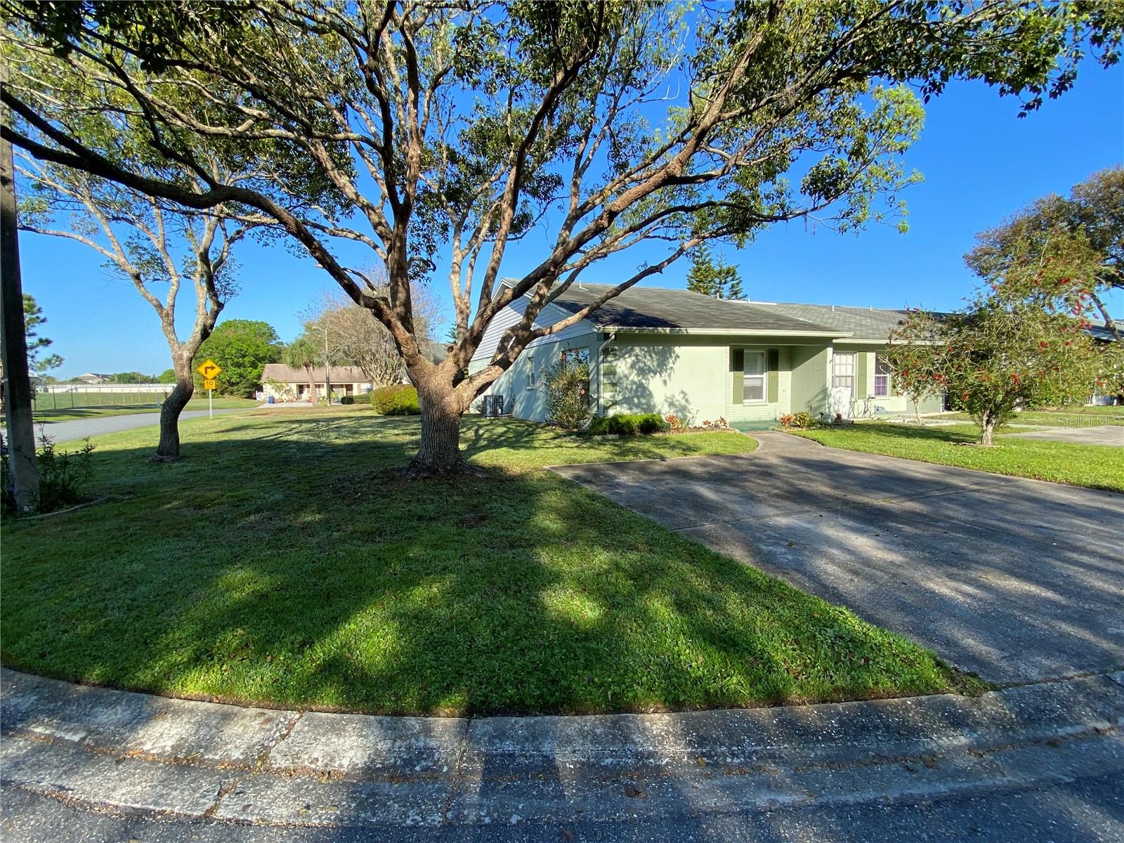 Image 2 of 17 For 2849 Westmoreland Court