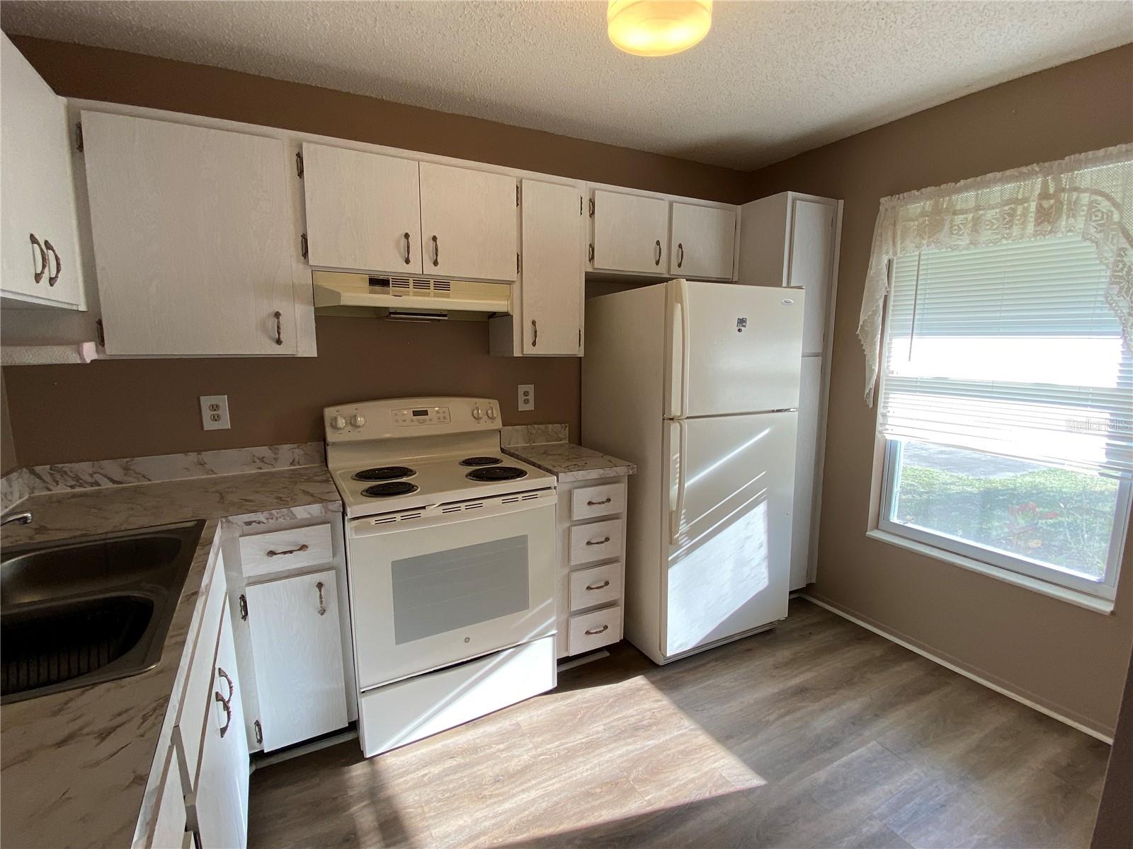 Image 3 of 17 For 2849 Westmoreland Court