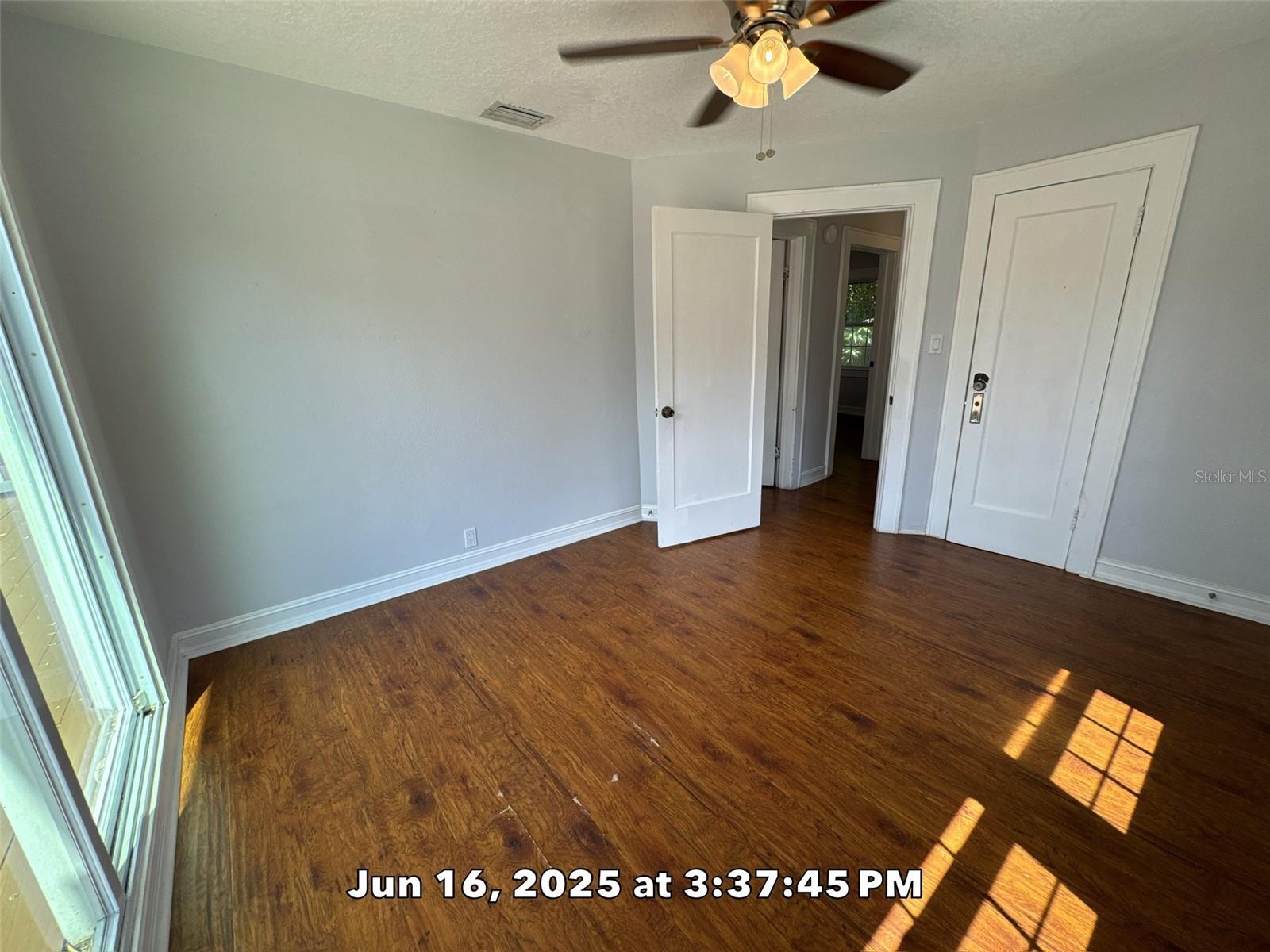 Image 13 of 23 For 714 Springdale Road
