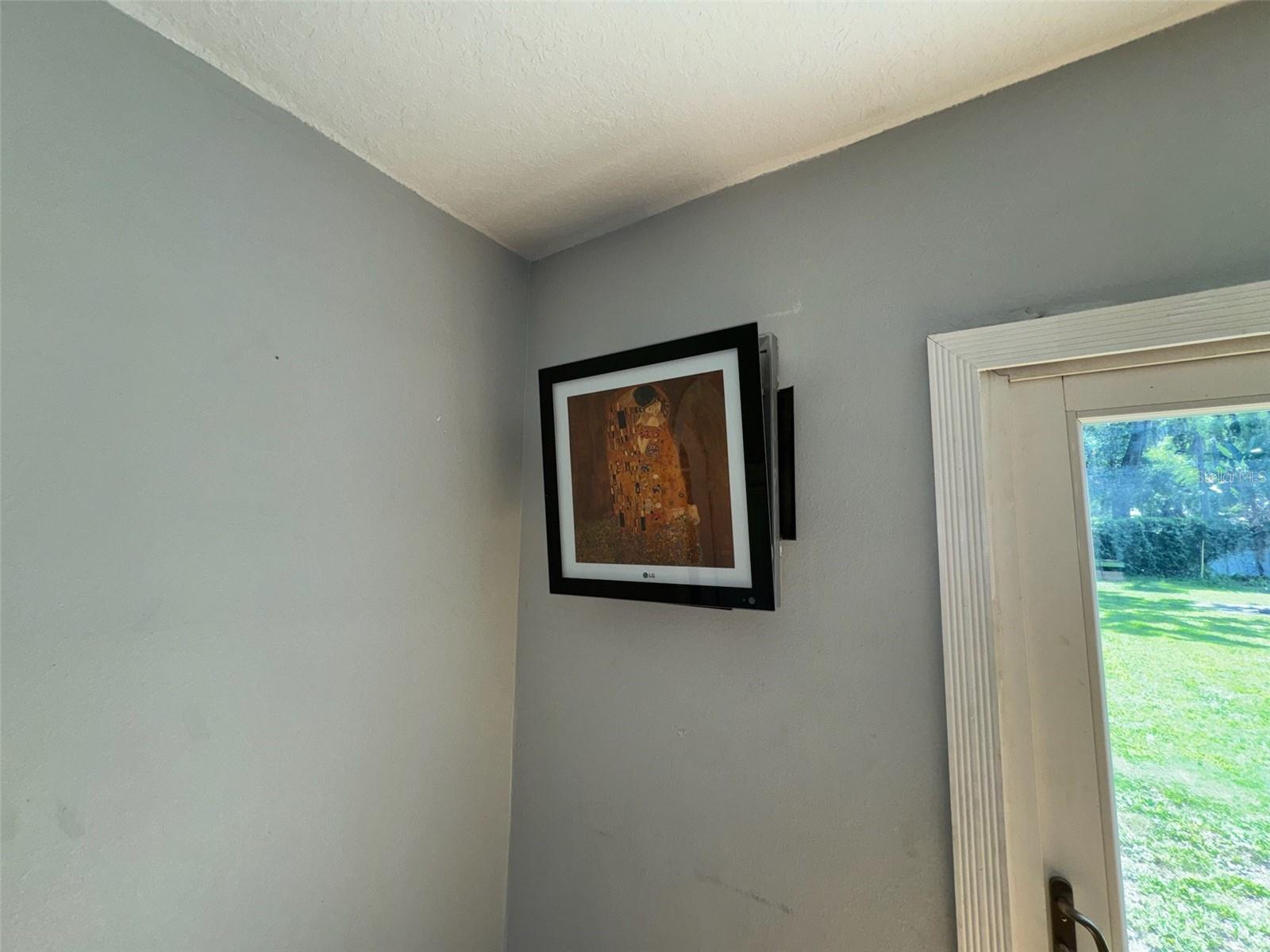 Image 16 of 23 For 714 Springdale Road