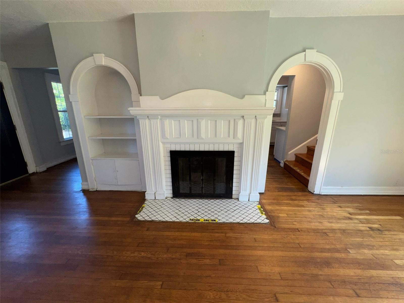 Image 4 of 23 For 714 Springdale Road