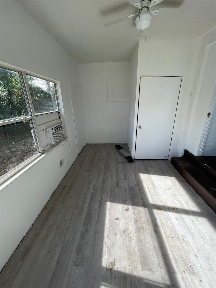 Image 15 of 20 For 1142 Berkshire Road