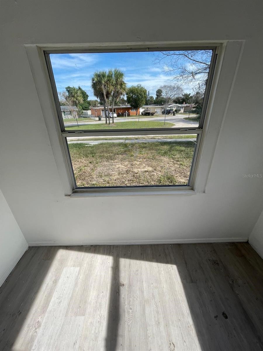 Image 16 of 20 For 1142 Berkshire Road