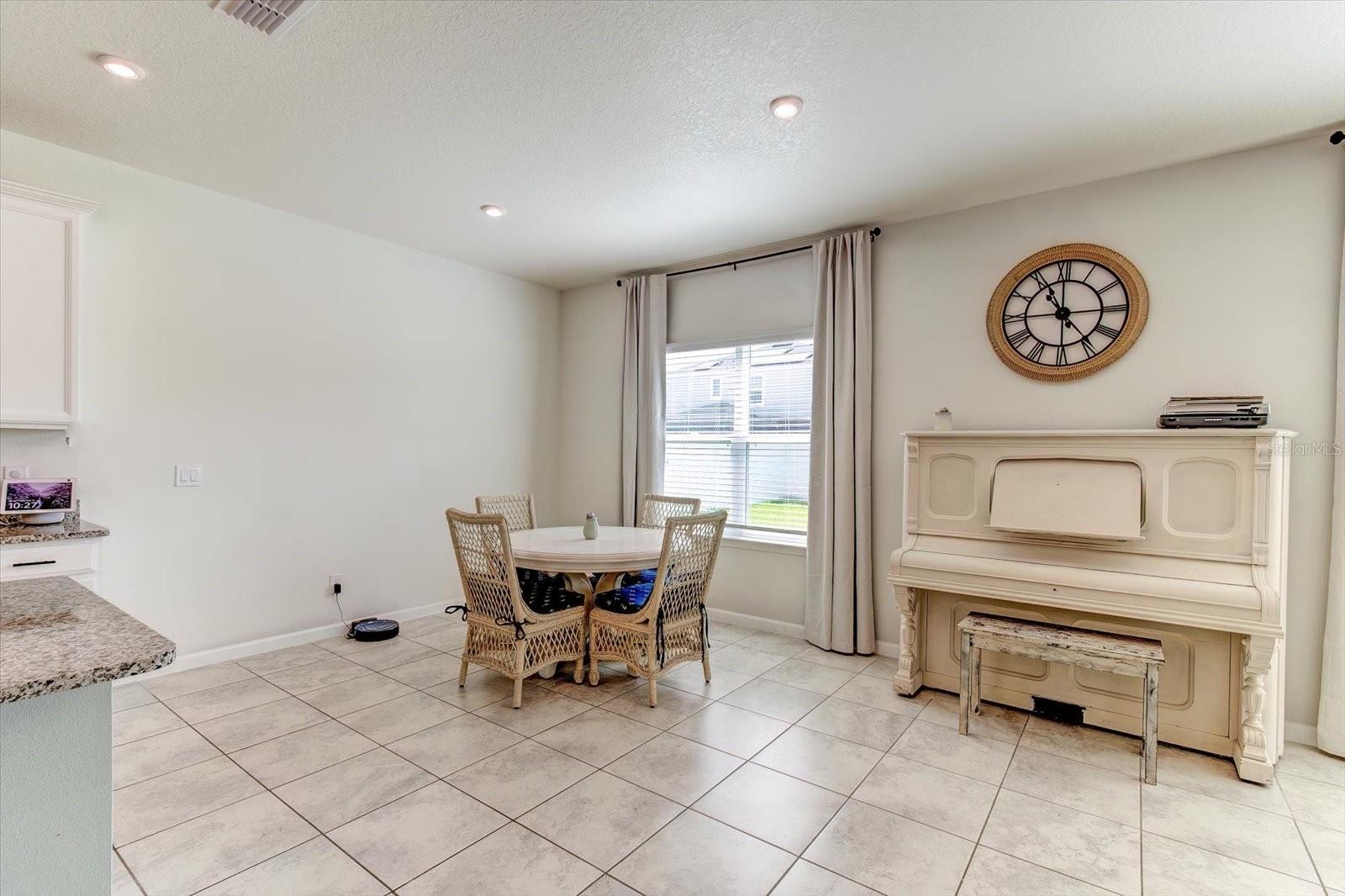 Image 20 of 49 For 2149 Tudor Rose Drive