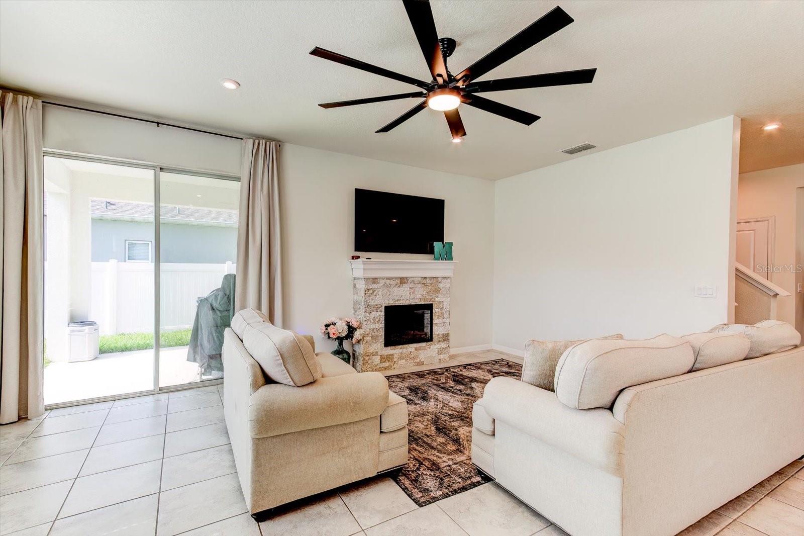 Image 22 of 49 For 2149 Tudor Rose Drive