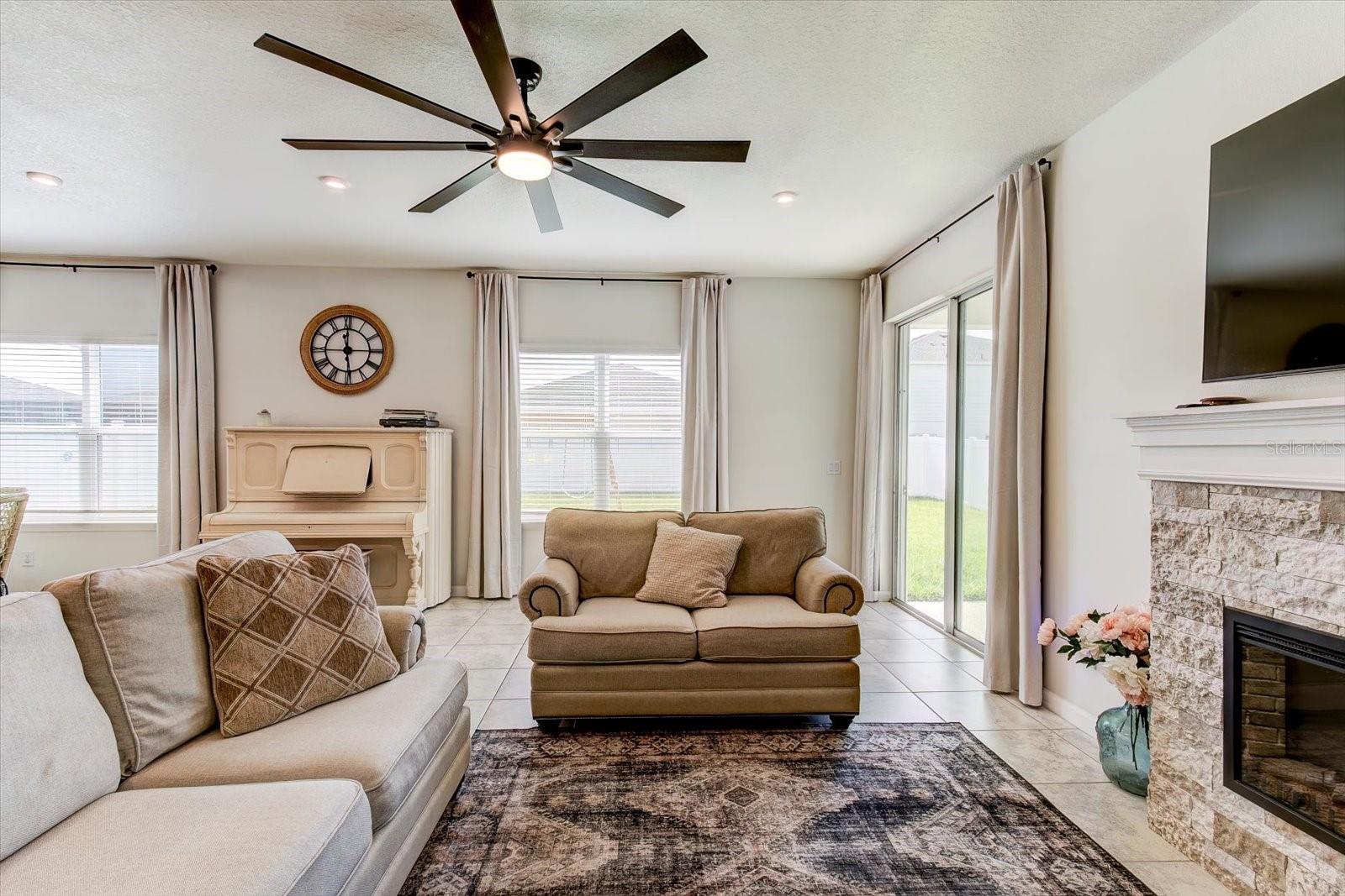 Image 25 of 49 For 2149 Tudor Rose Drive