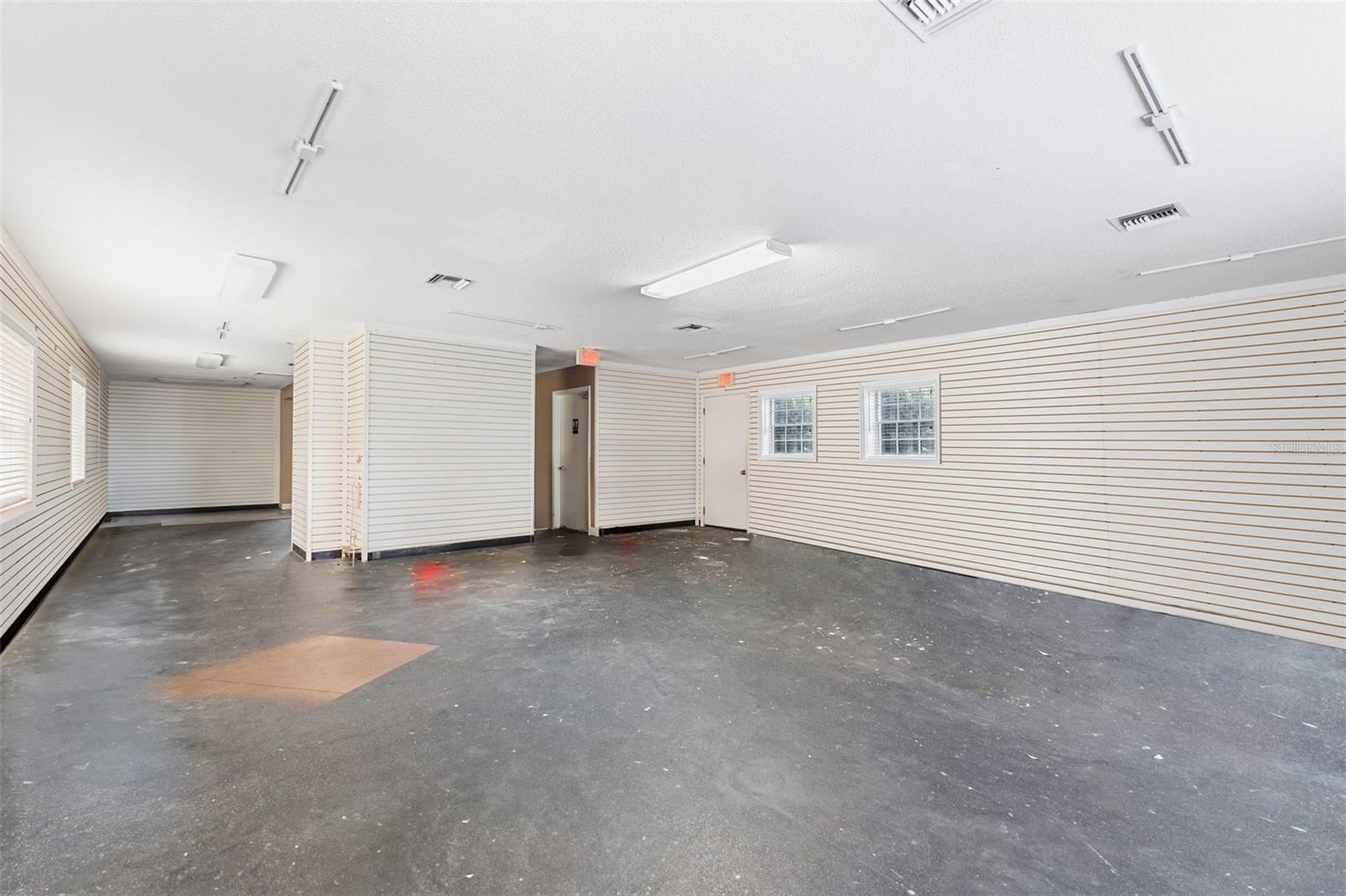 Image 3 of 21 For 1214 Kuhl Avenue